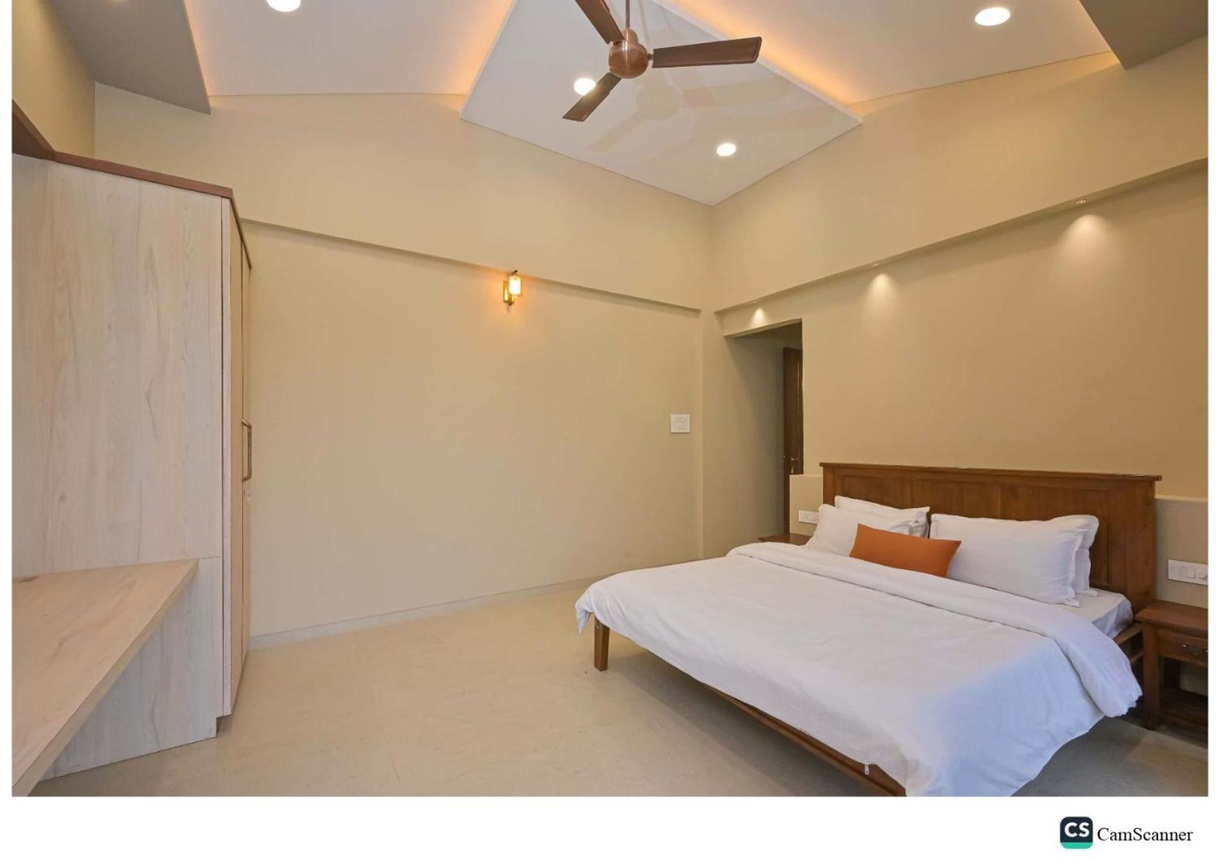 Radha Krishna 5bhk Villa *