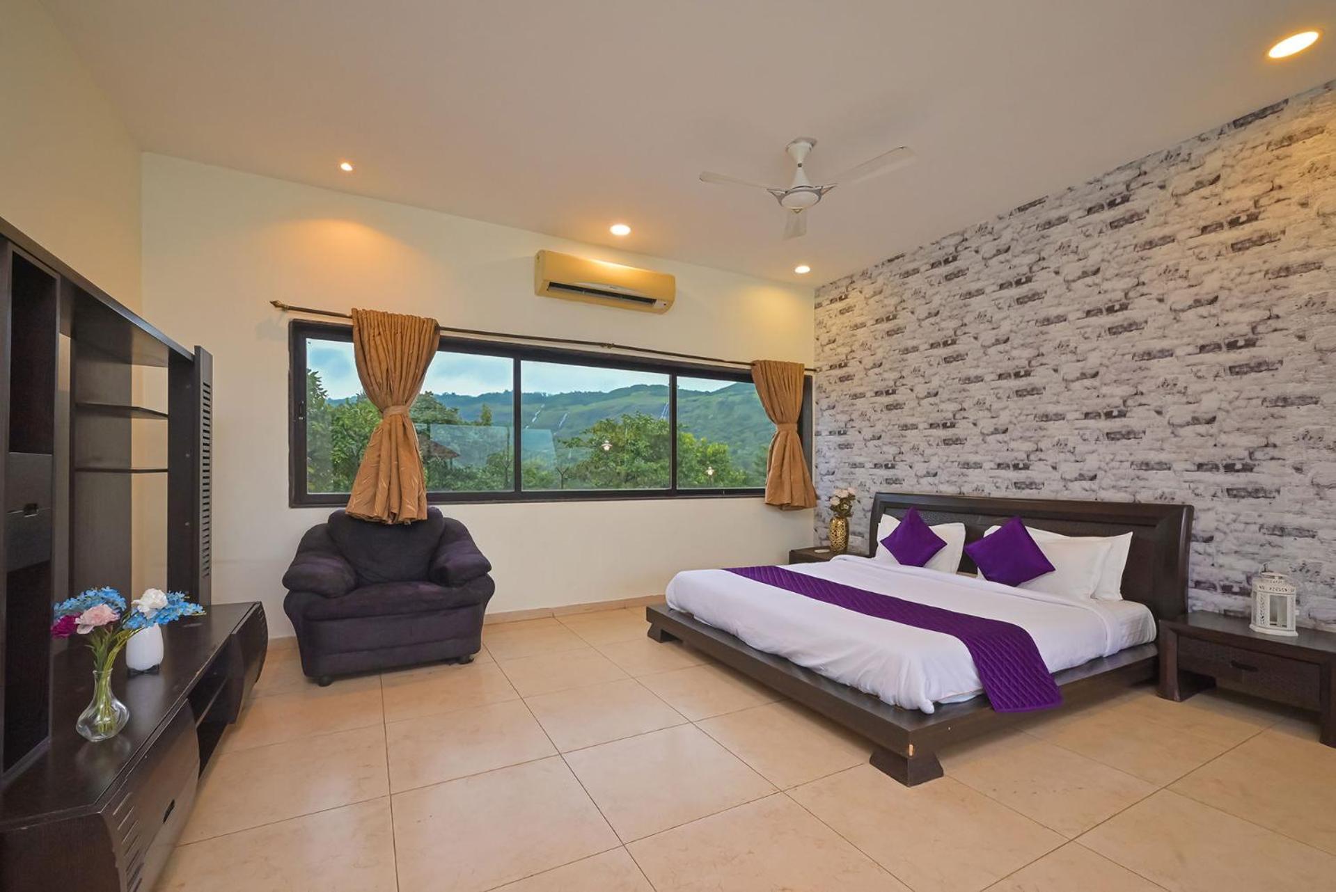 Stayvista's Mansion - Lakeside With Mountain View, Large Pool & Sprawling Lawn Villa