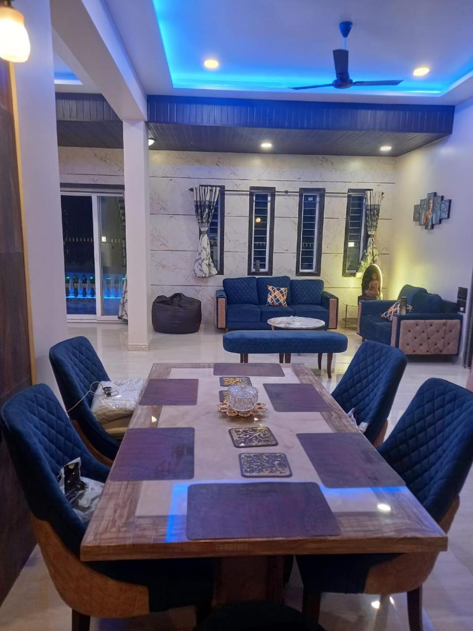 Luxurious 6bhk Vegetarian In Villa