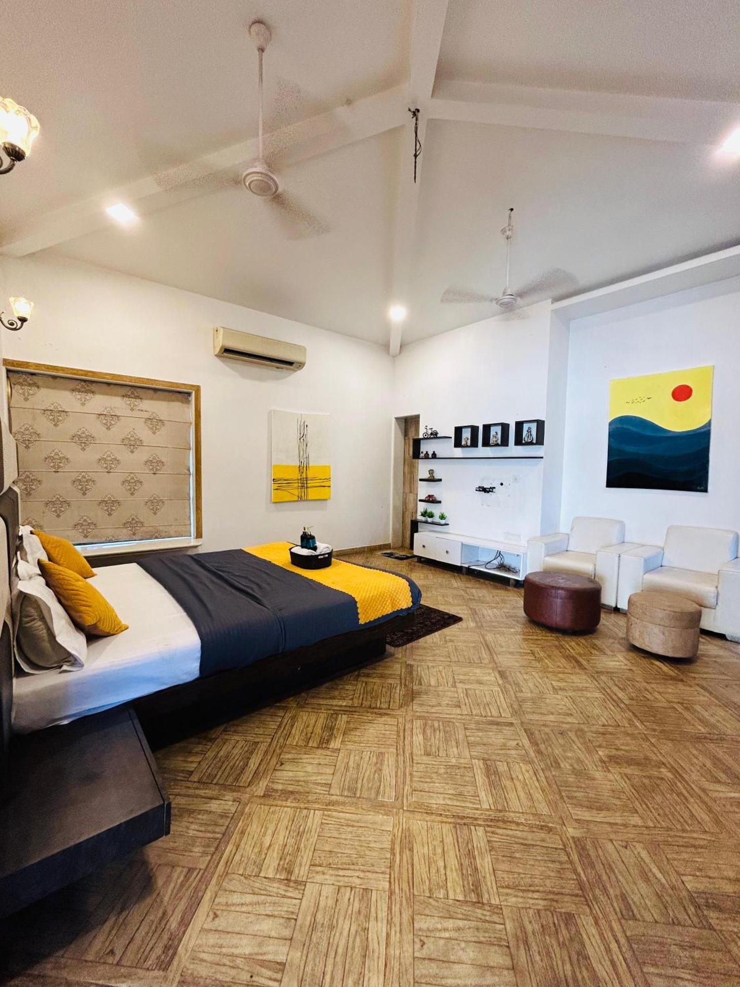 Pp With Rooftop Pool And Bathtub * Lonavala