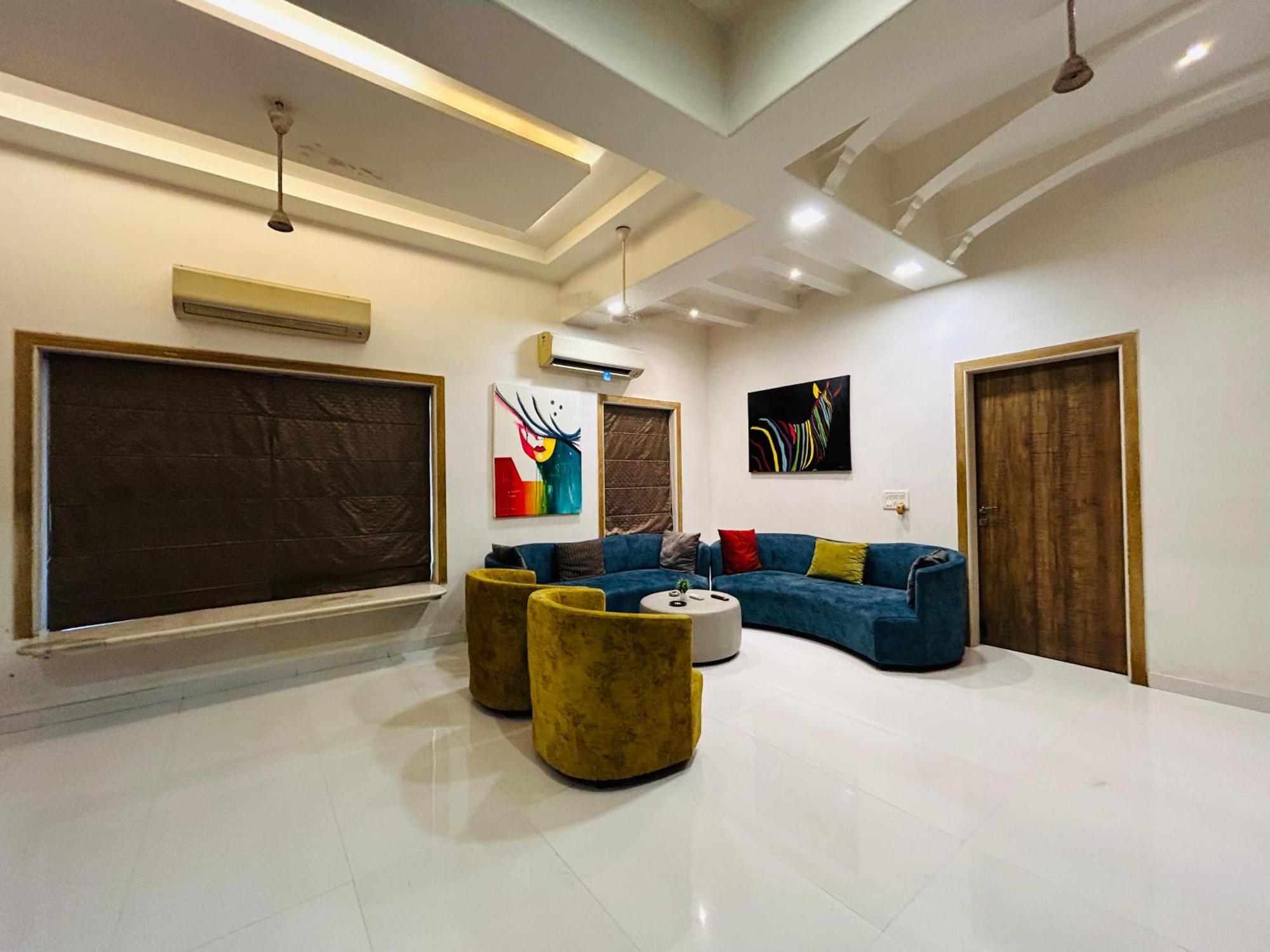 Pp With Rooftop Pool And Bathtub * Lonavala