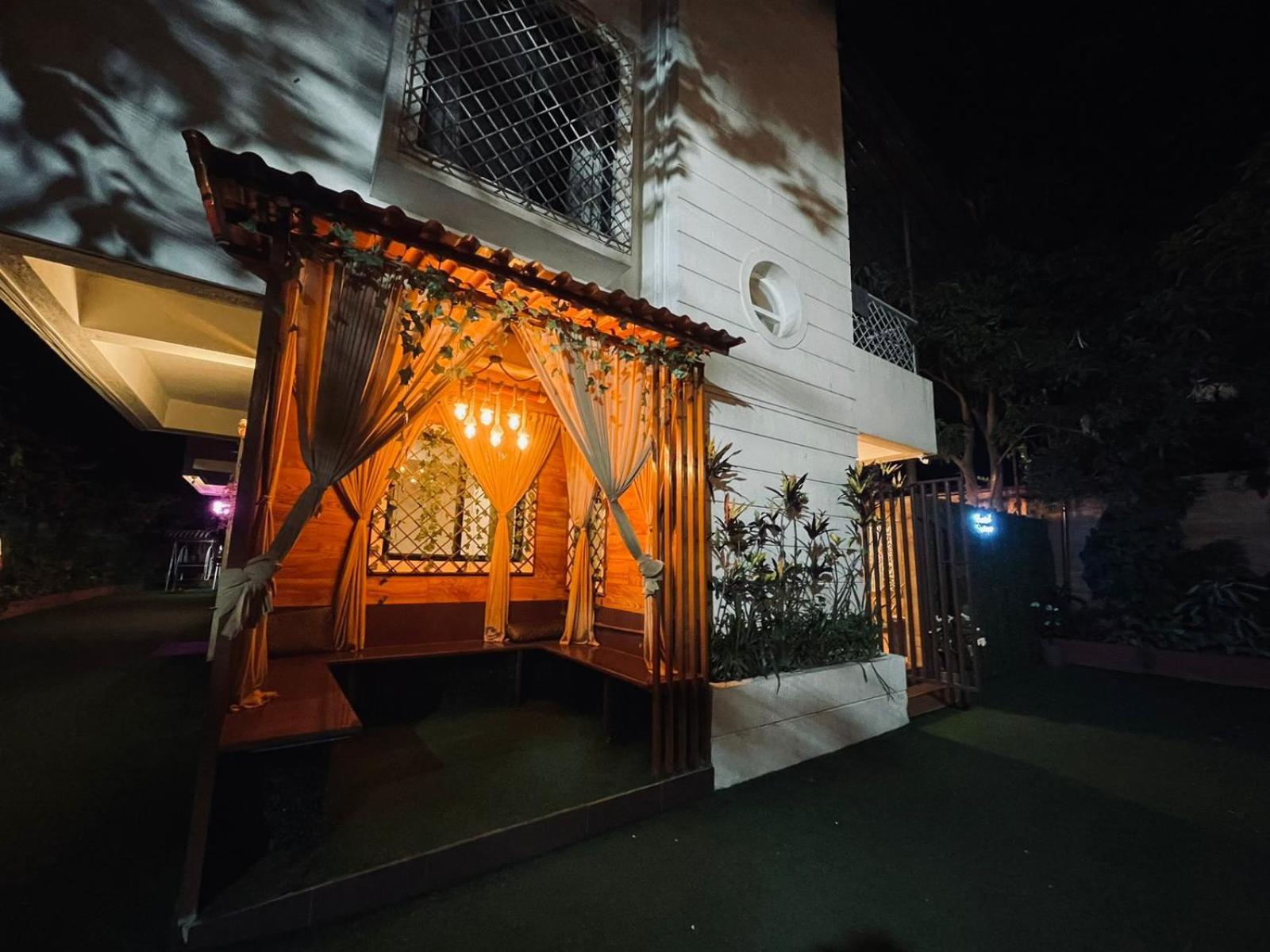 Villa Lotus *
