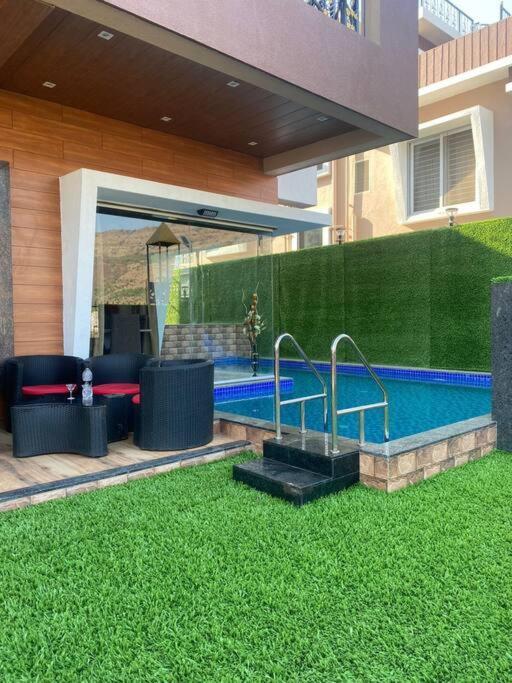 Villa Mount 5 Bhk Luxurious With Private Pool And Full Size Cricket Football Turf *