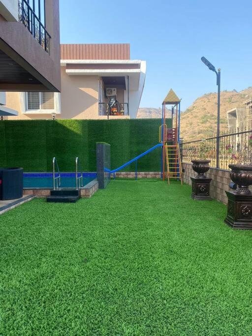 Mount 5 Bhk Luxurious With Private Pool And Full Size Cricket Football Turf Villa Lonavala