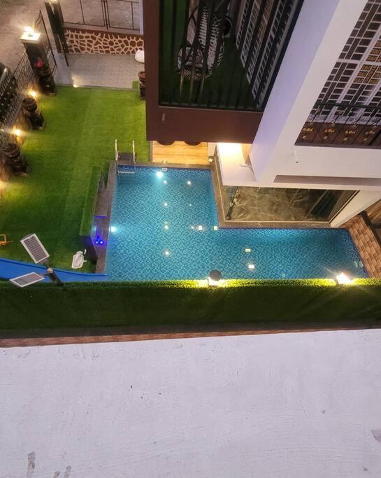 Mount 5 Bhk Luxurious With Private Pool And Full Size Cricket Football Turf Lonavala