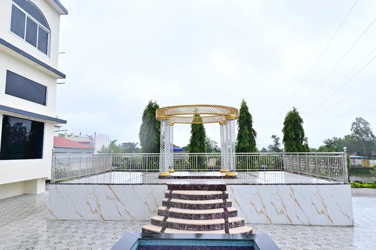 Vedika Garden
