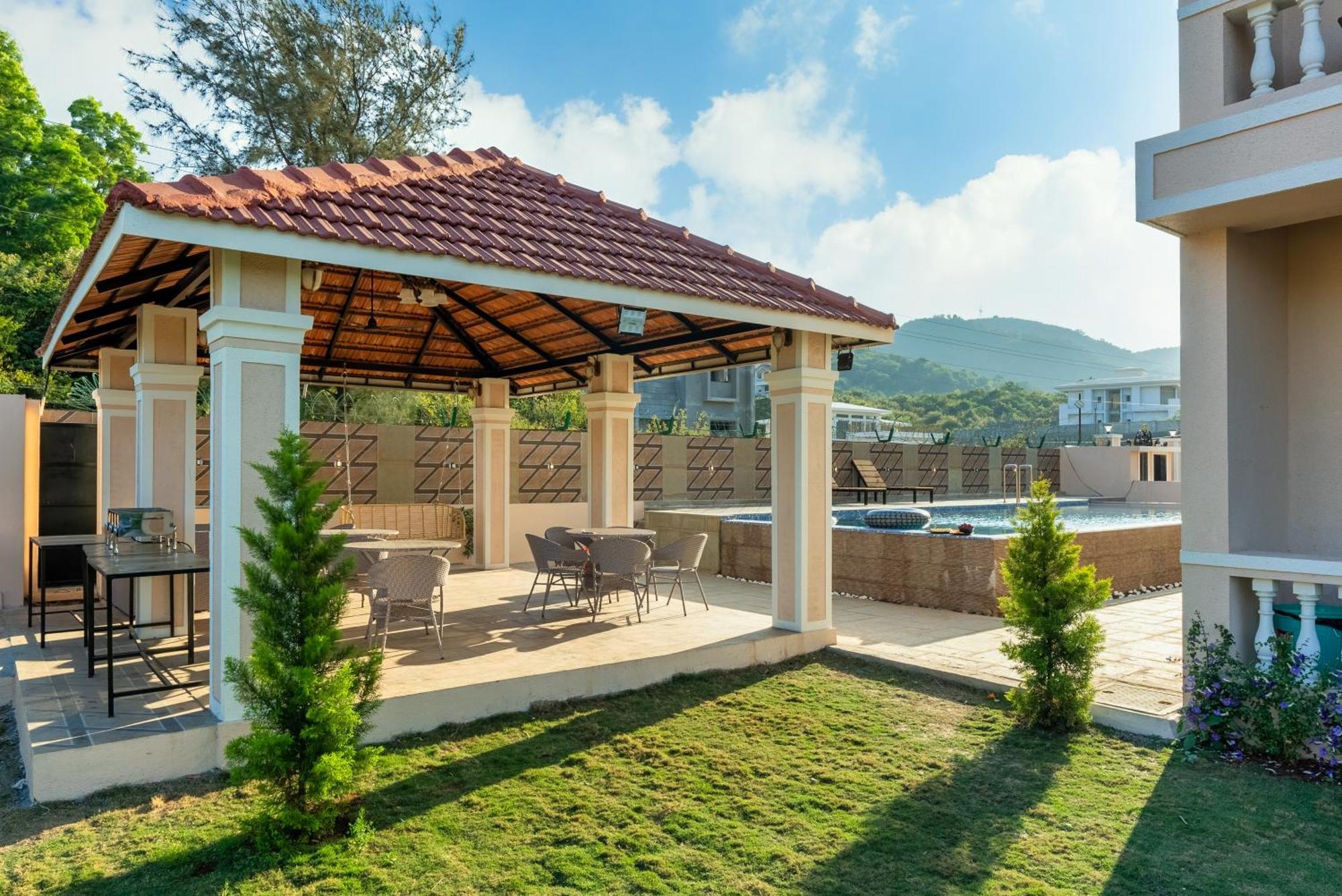 Villa Luxurious- 6bhk Harmony By 23 *