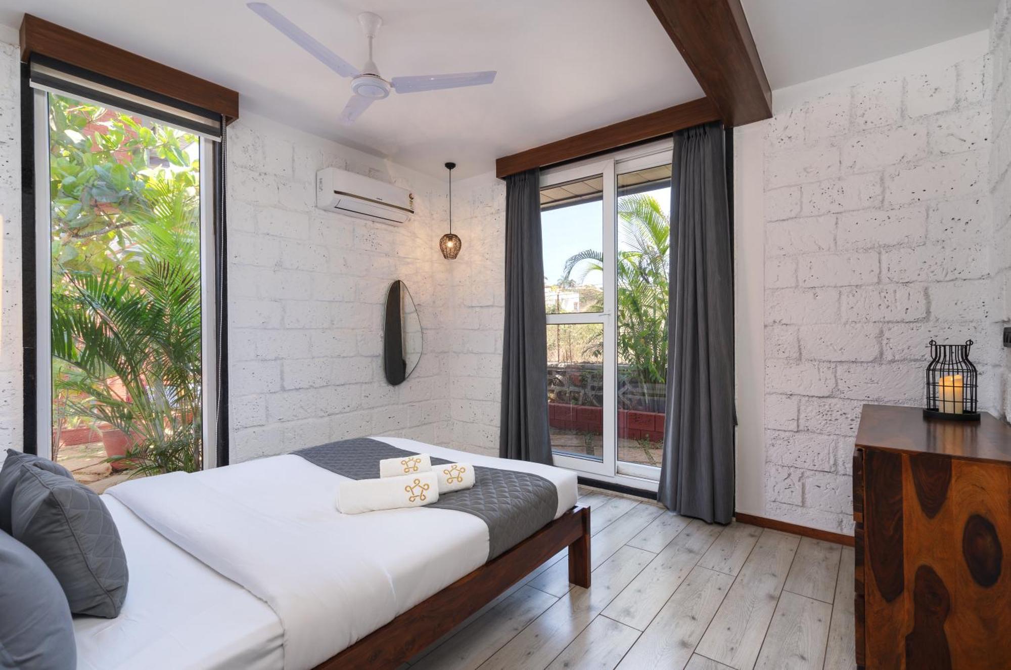 Villa Saffronstays Hobbes