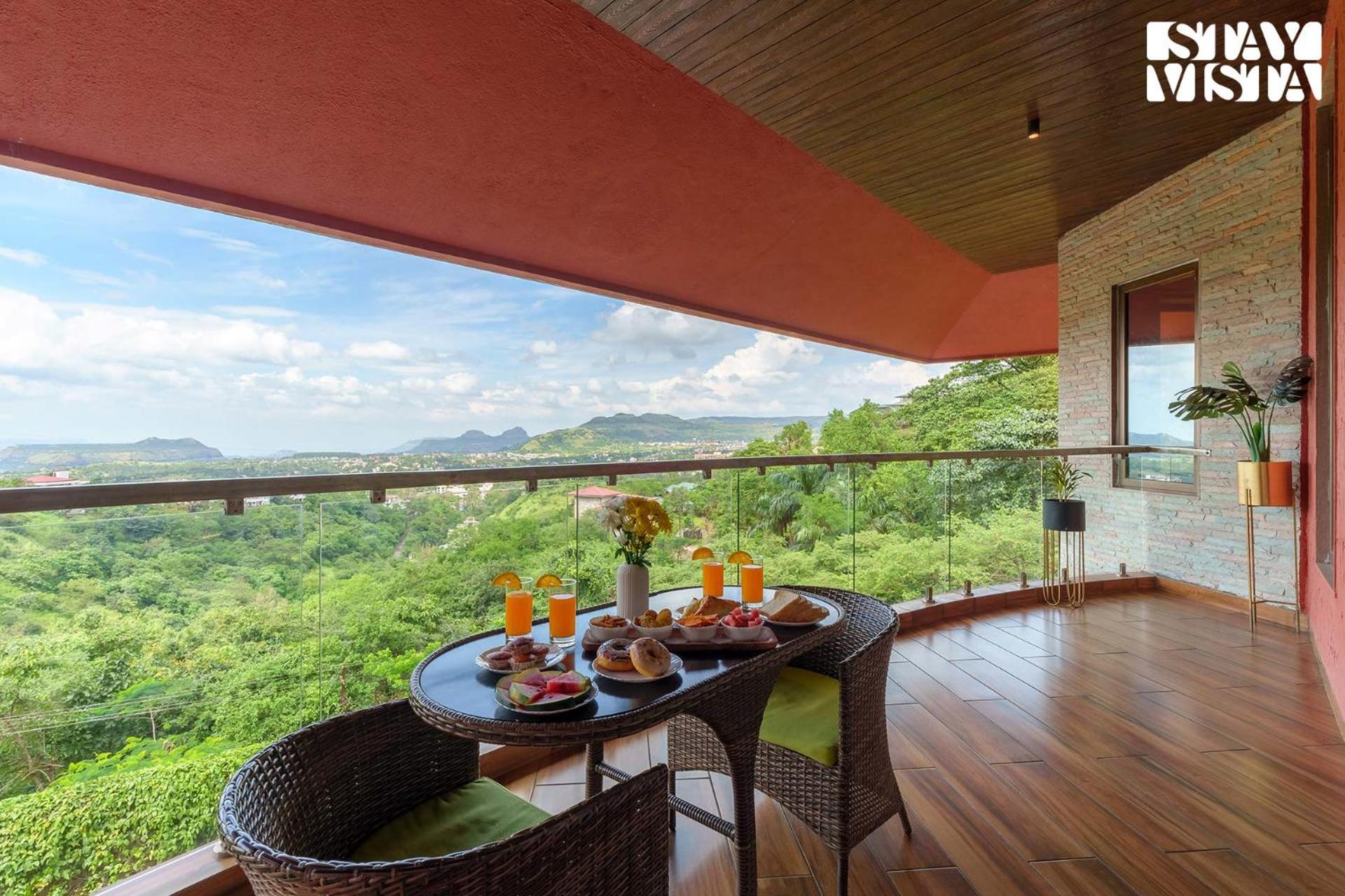 Stayvista At Airhill With Pool, Bonfire, Wifi Lonavala
