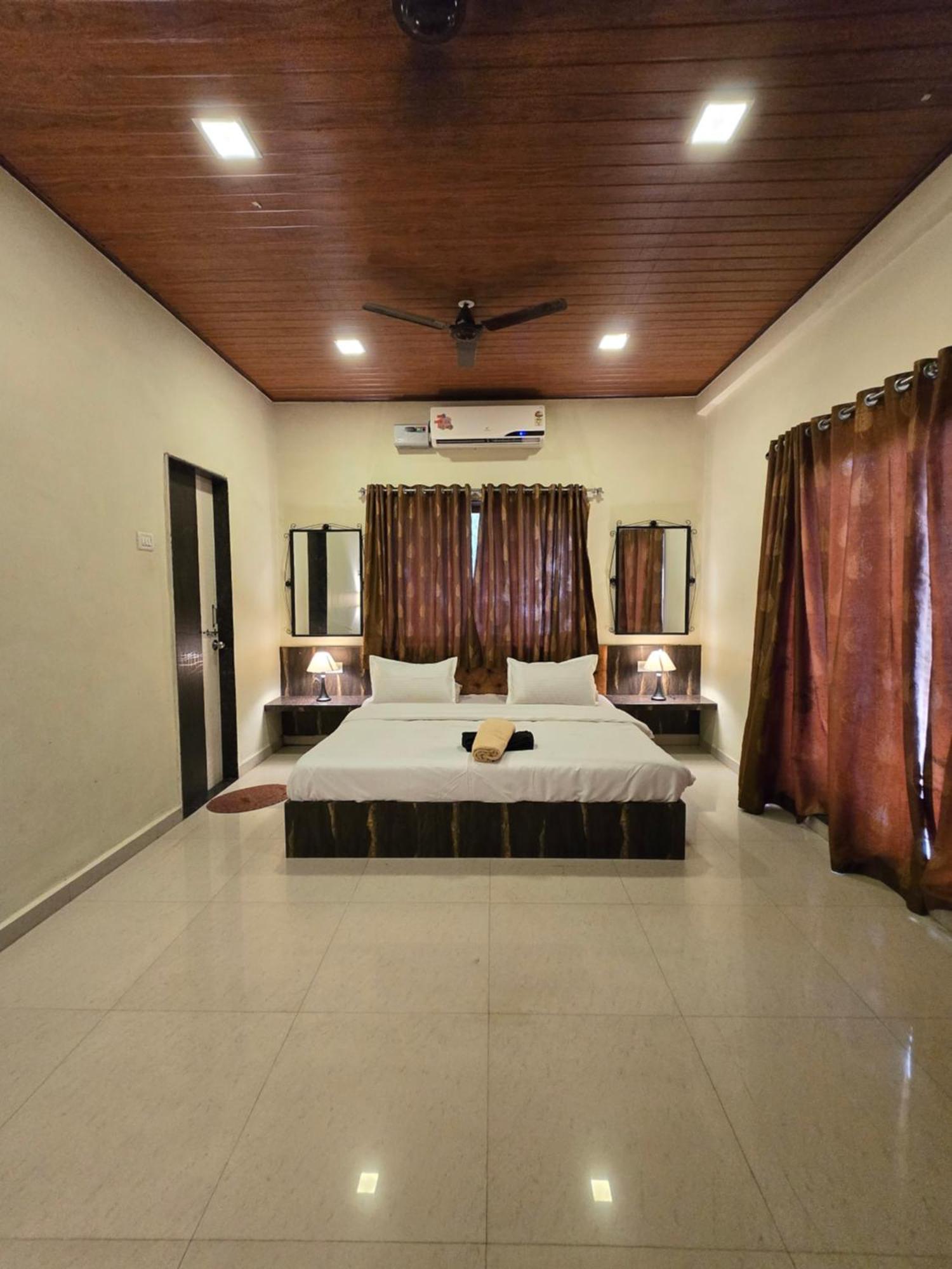 Mount Paradise Villa *