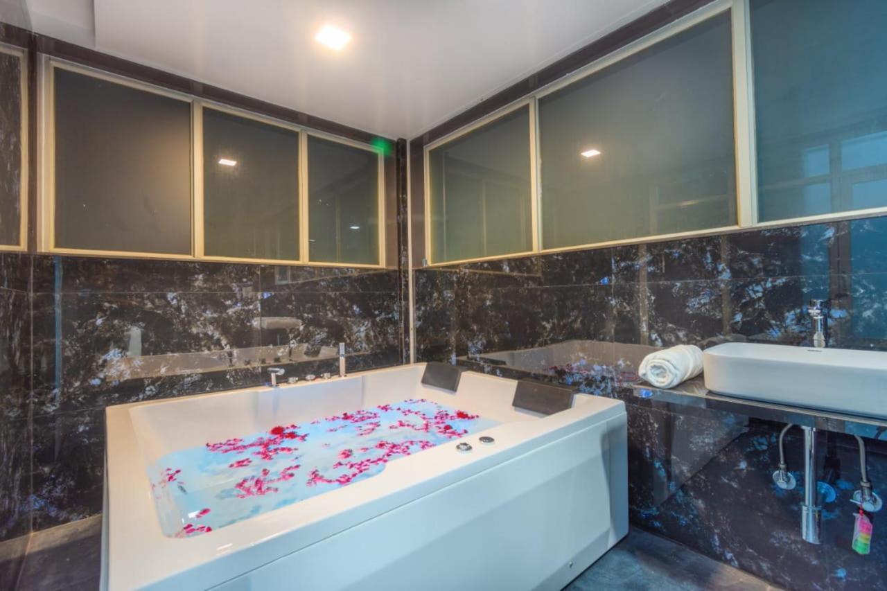 Narzo 6bhk Villa Lonavala