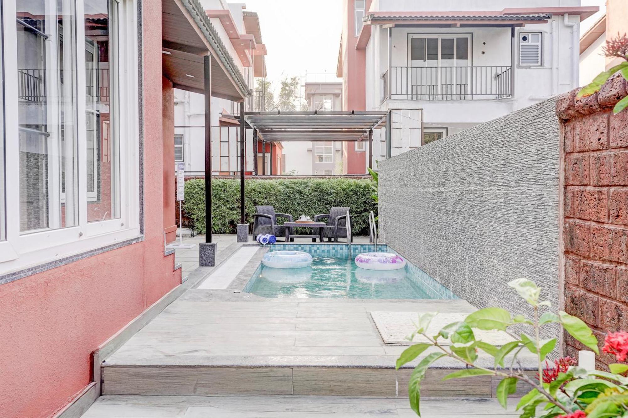 Elivaas 3 Bhk Aamy With Pvt Pool & Garden