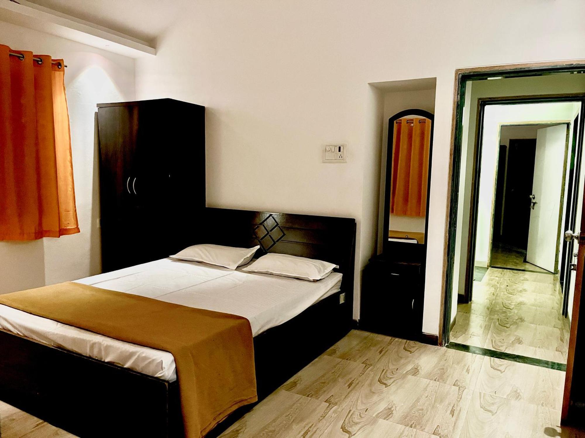 Villa Blue Shark Ll Private Pool Ll Luxurious 4 Bhk Ll
