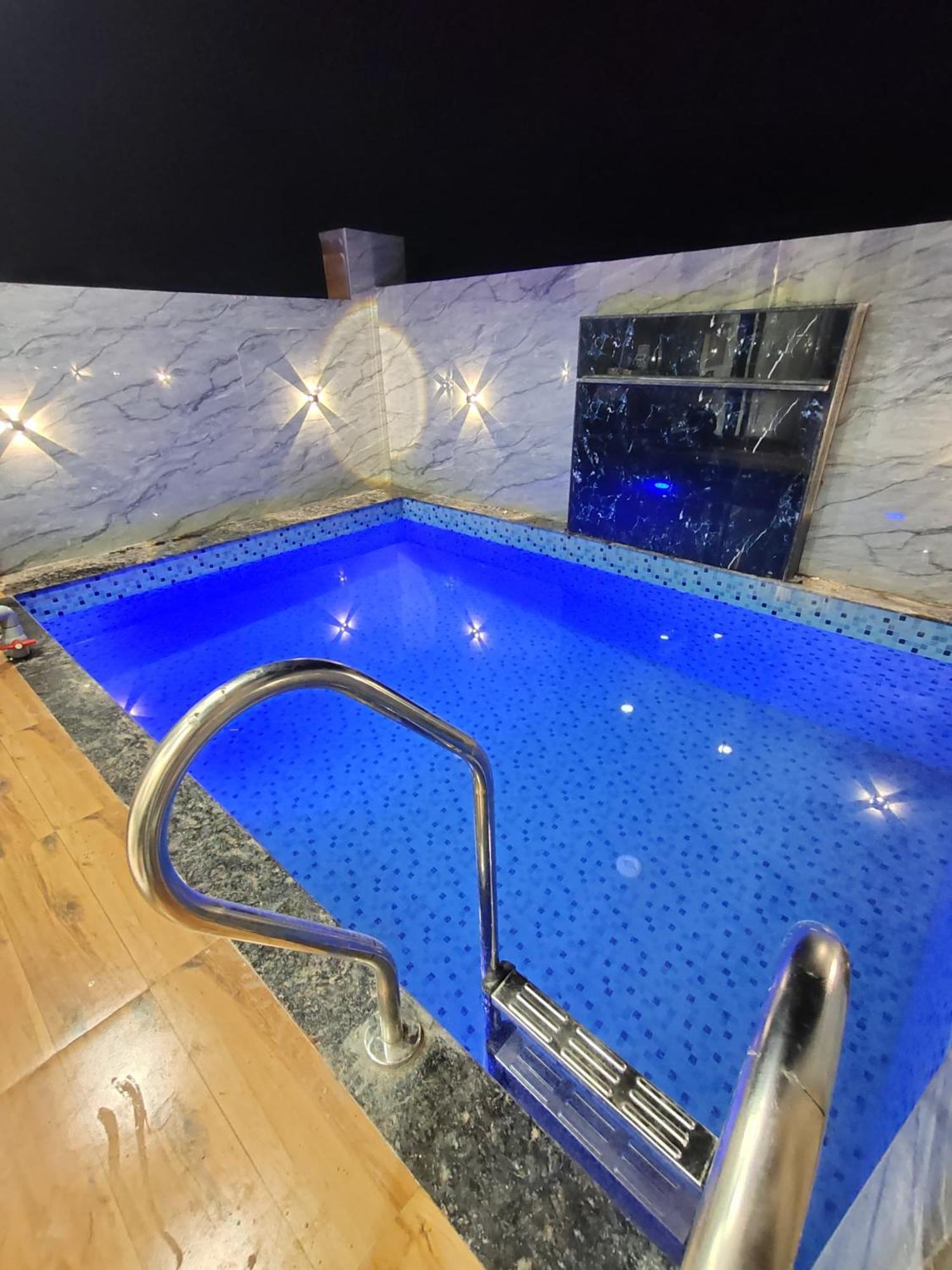 Sun Palms 15 In -2bhk With Private Swimming Pool