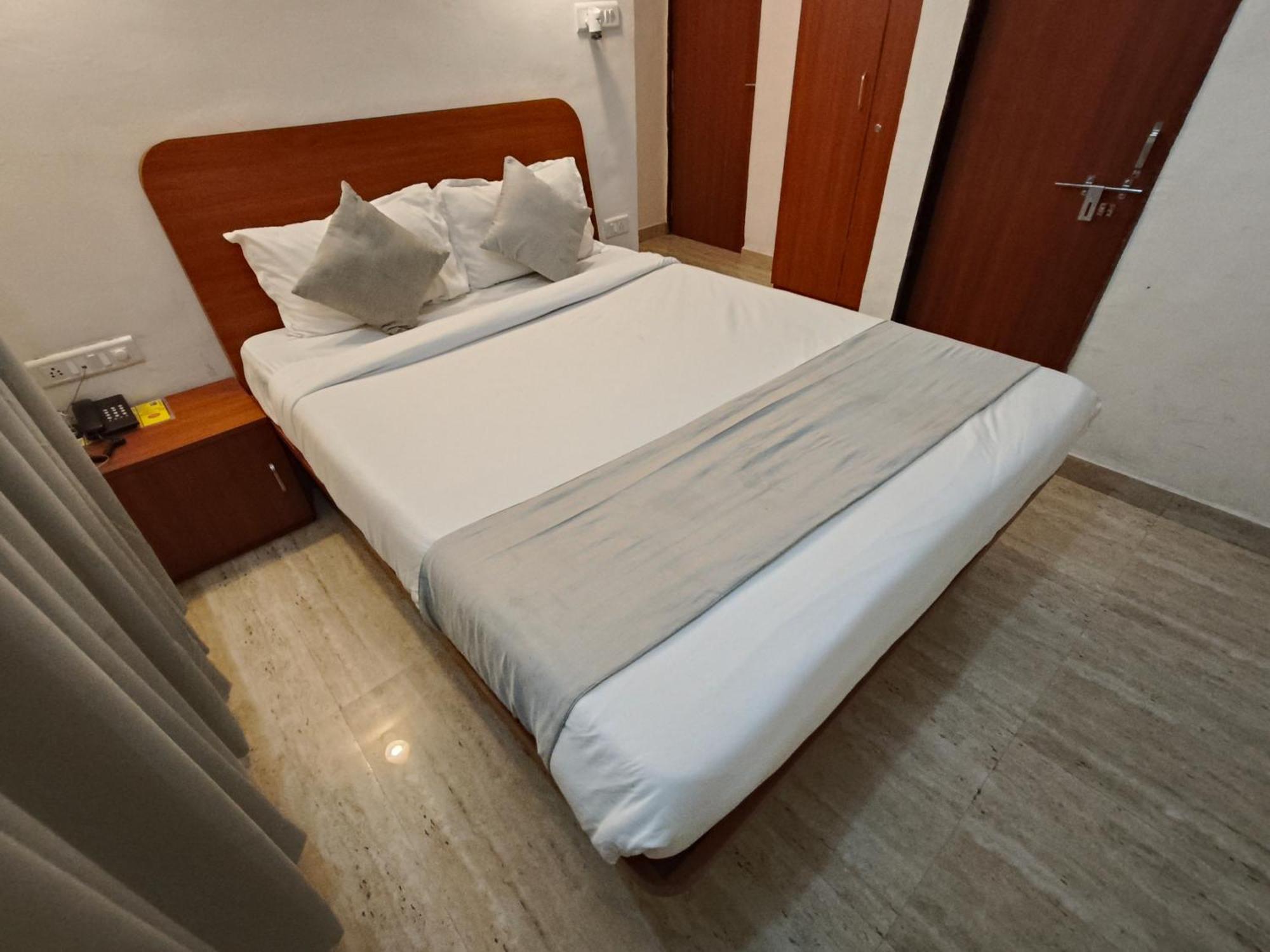 Sandesh Palace Hotel