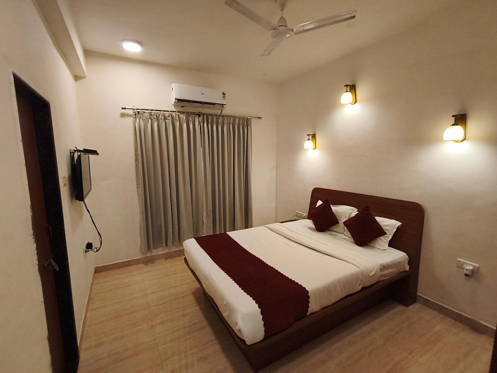 Hotel Sandesh Palace