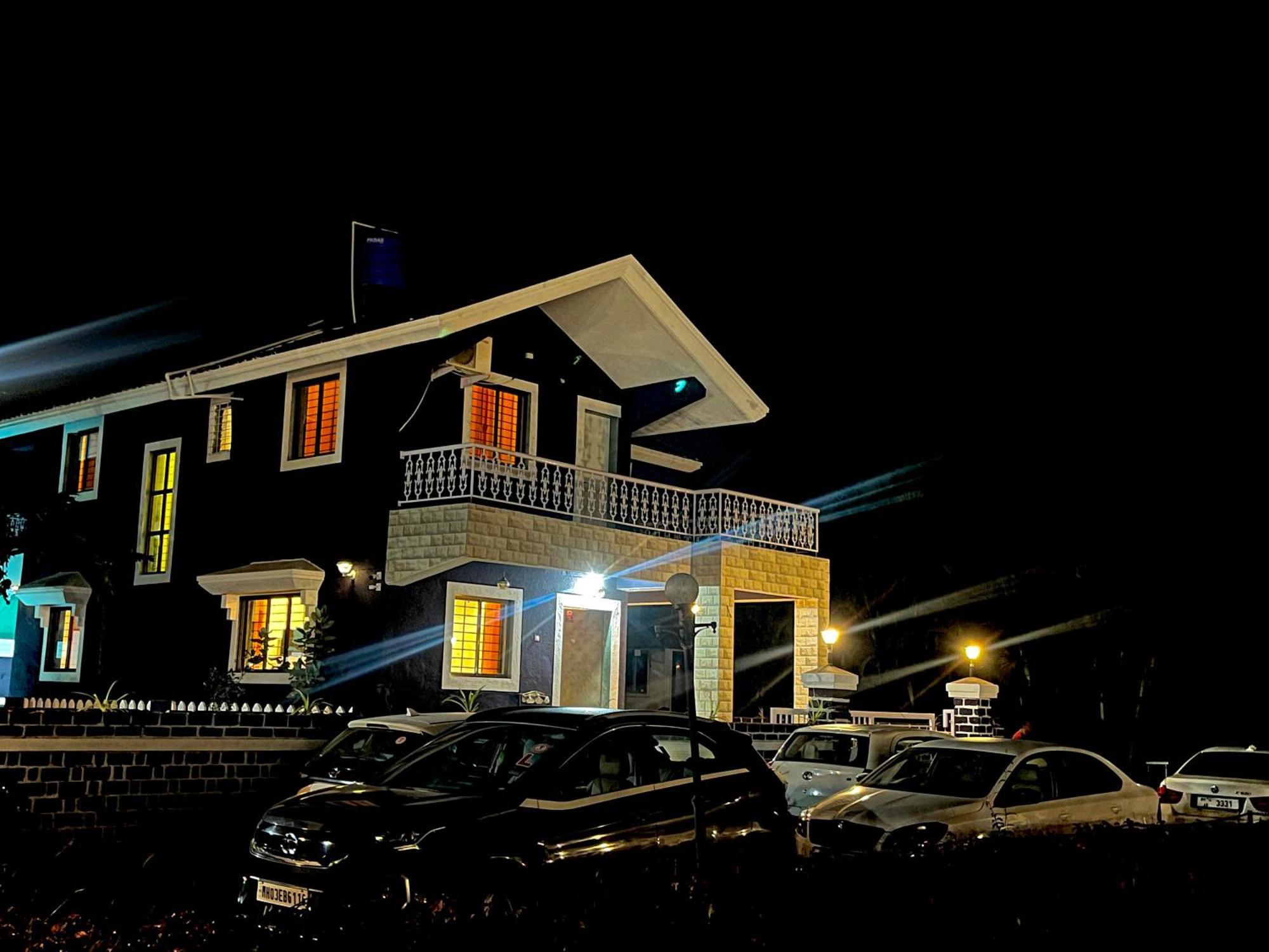 Blue Shark Ll Private Pool Ll Luxurious 4 Bhk Ll Villa *