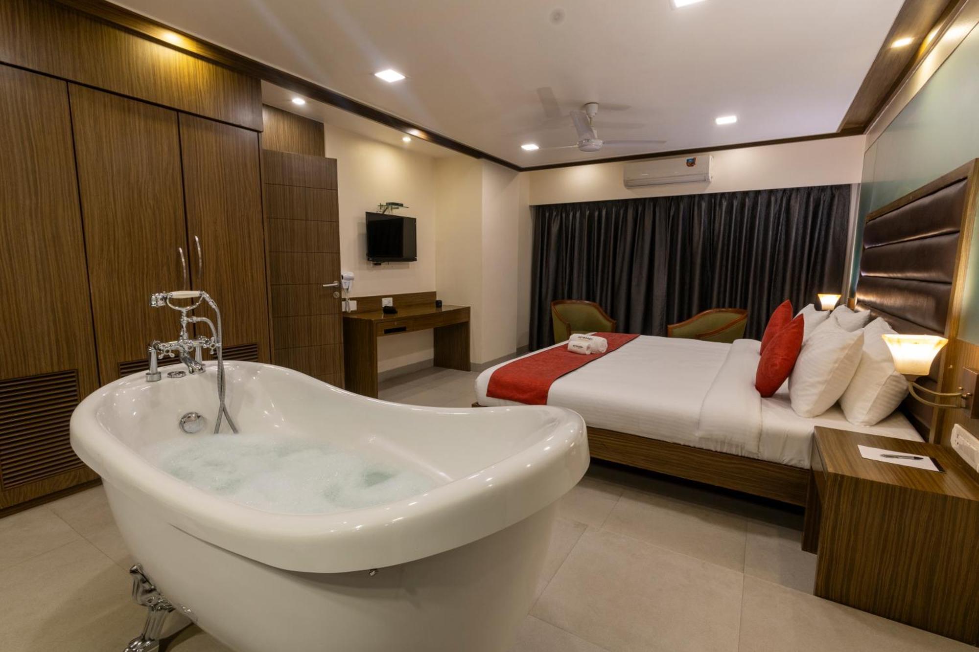 The Metropole By Keyboard 3*