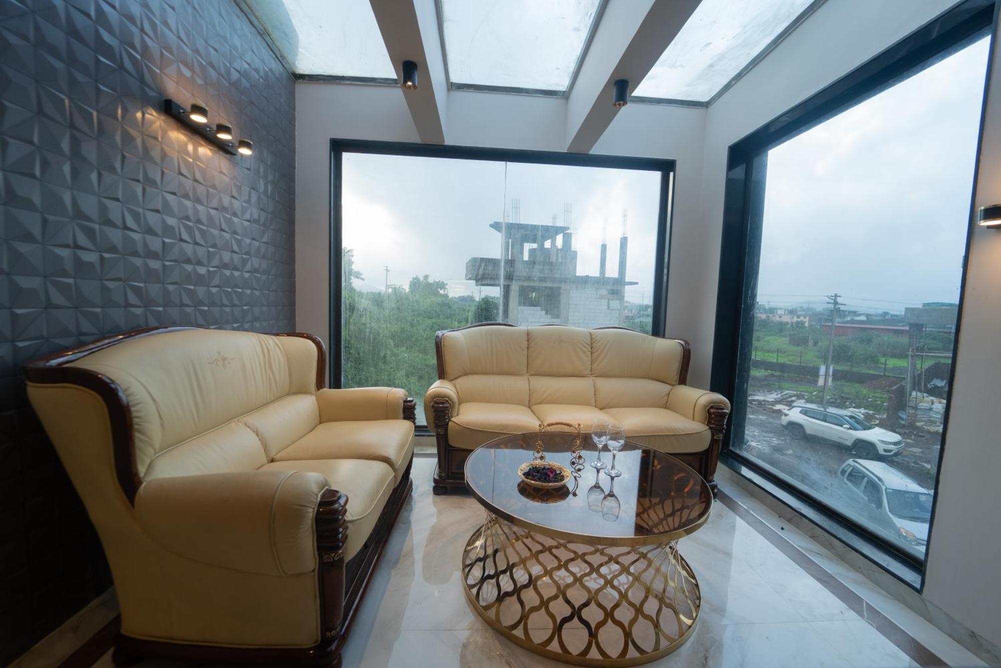 Royal - 6bhk Luxury With Heated Pool And Turf