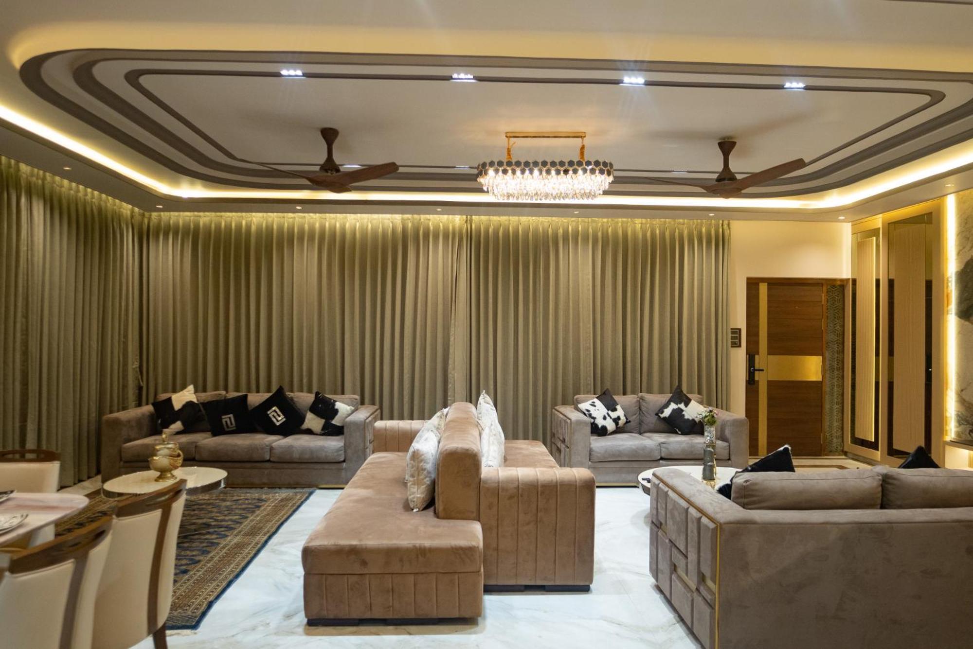 Royal - 6bhk Luxury With Heated Pool And Turf Villa Lonavala