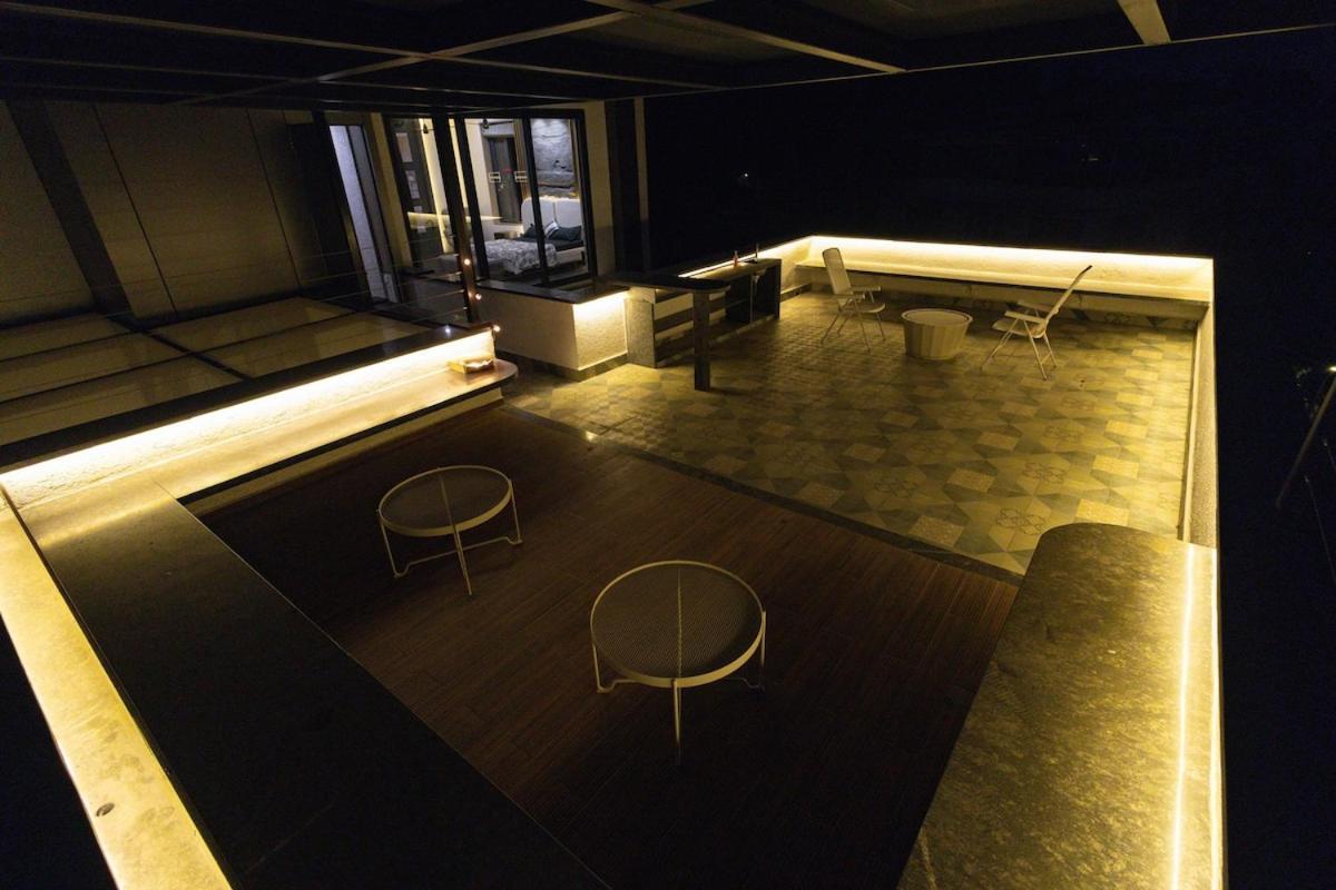 Aviran 5bhk - Jacuzzi House Villa