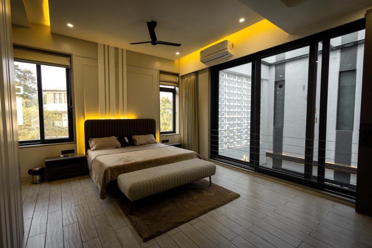 Aviran 5bhk - Jacuzzi House Villa Lonavala