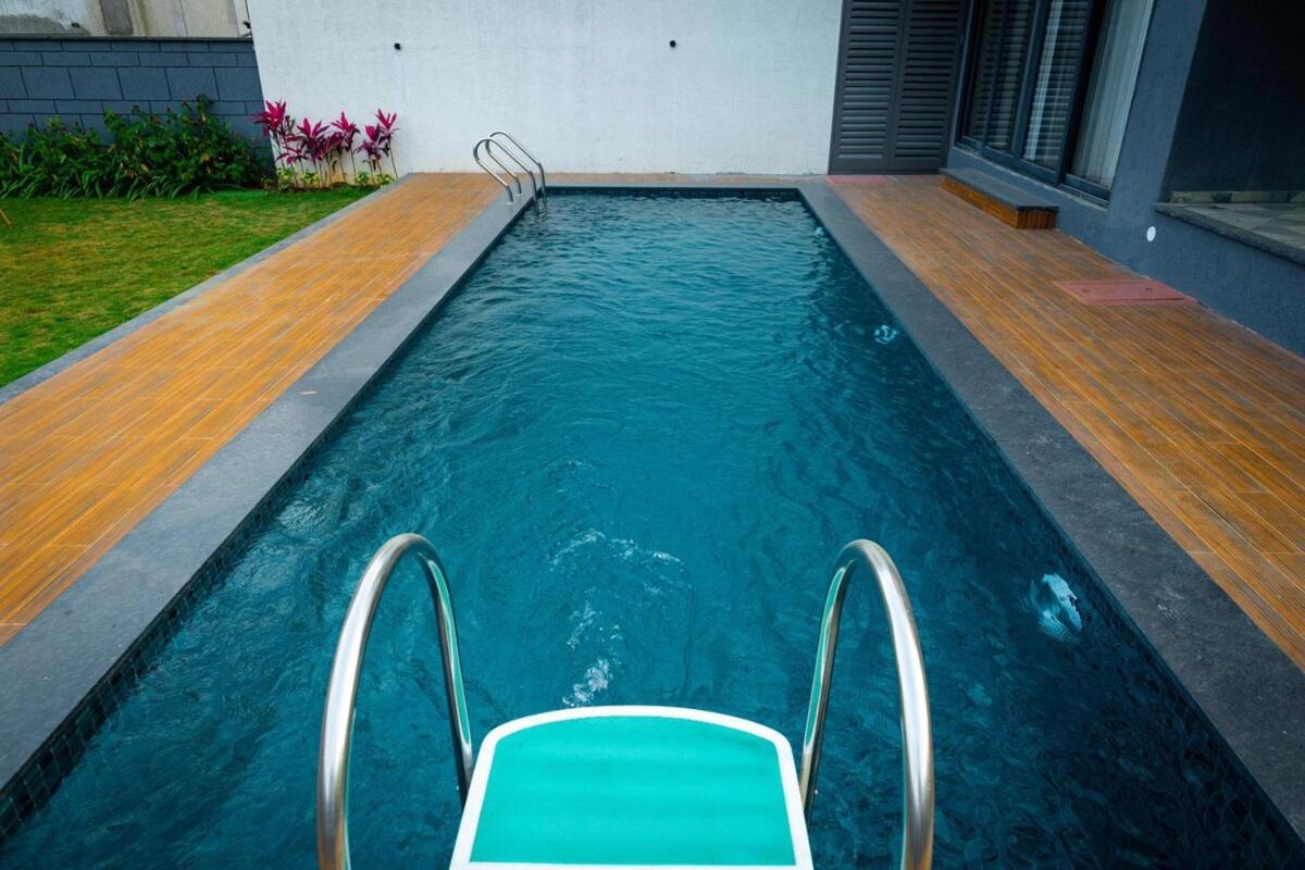 Villa Aviran 5bhk - Jacuzzi House
