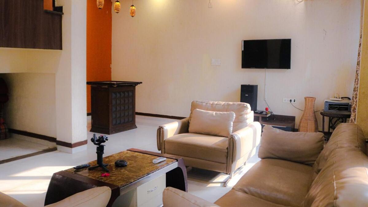 Silverstone Villa *