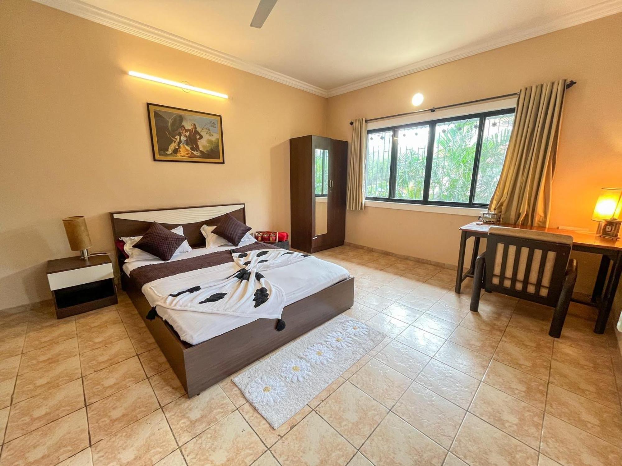 Holiday home 4bhk Gemstone *