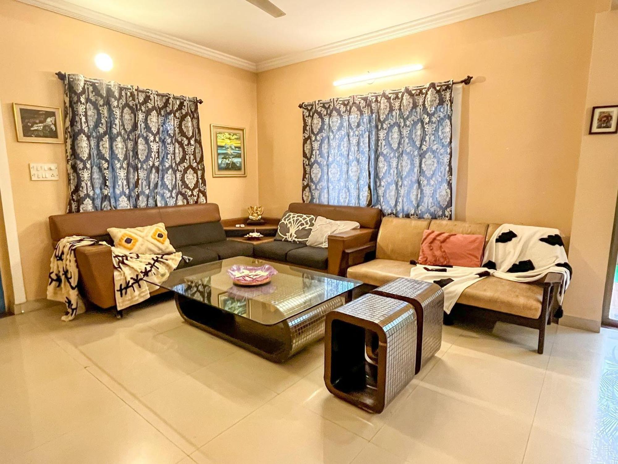 4bhk Gemstone