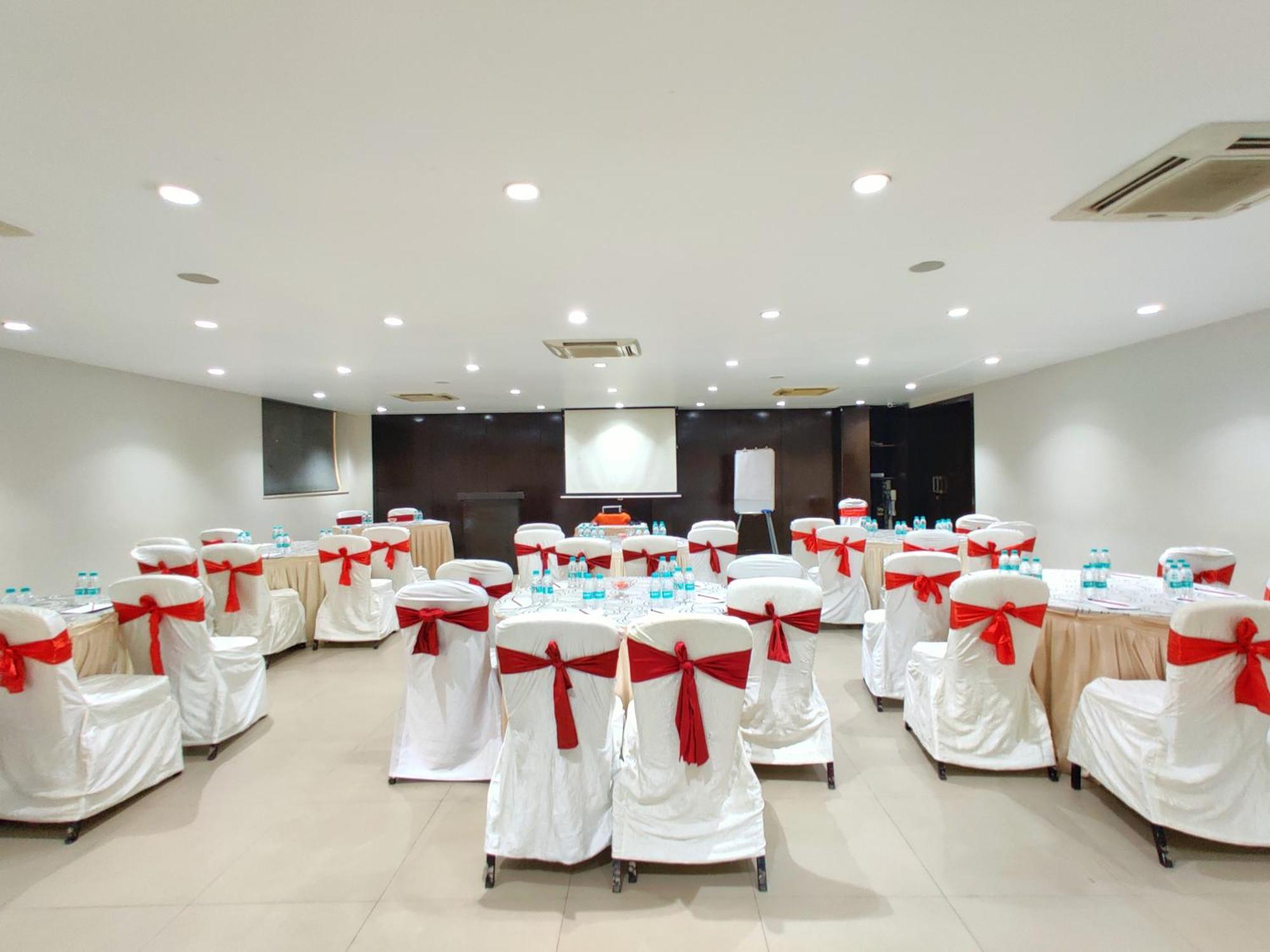Resort Citrus Lonavala