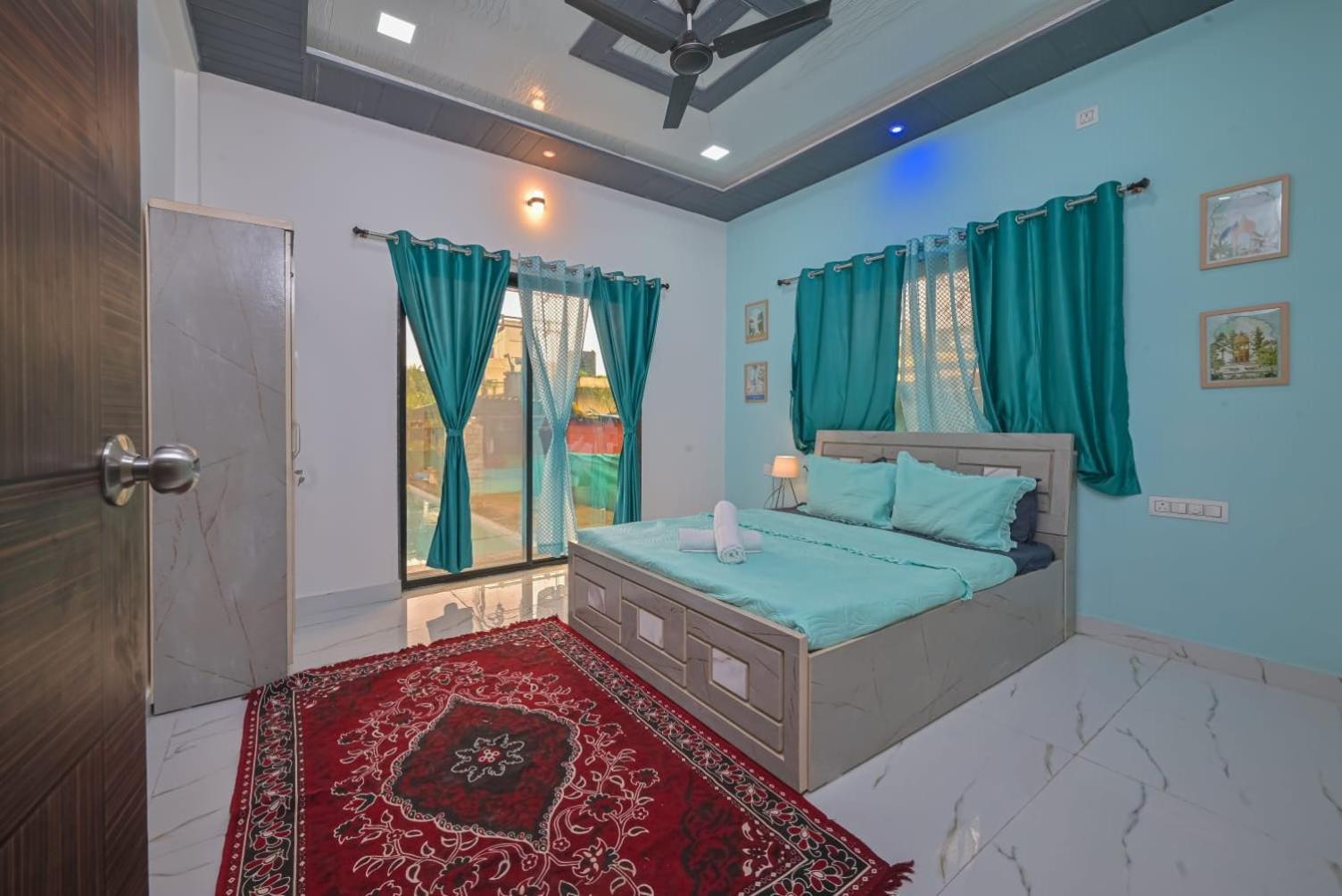 Ll Empyrean Ll Enfield Ll 2bhk Ll Ac Ll Pvt Pool Ll Ll