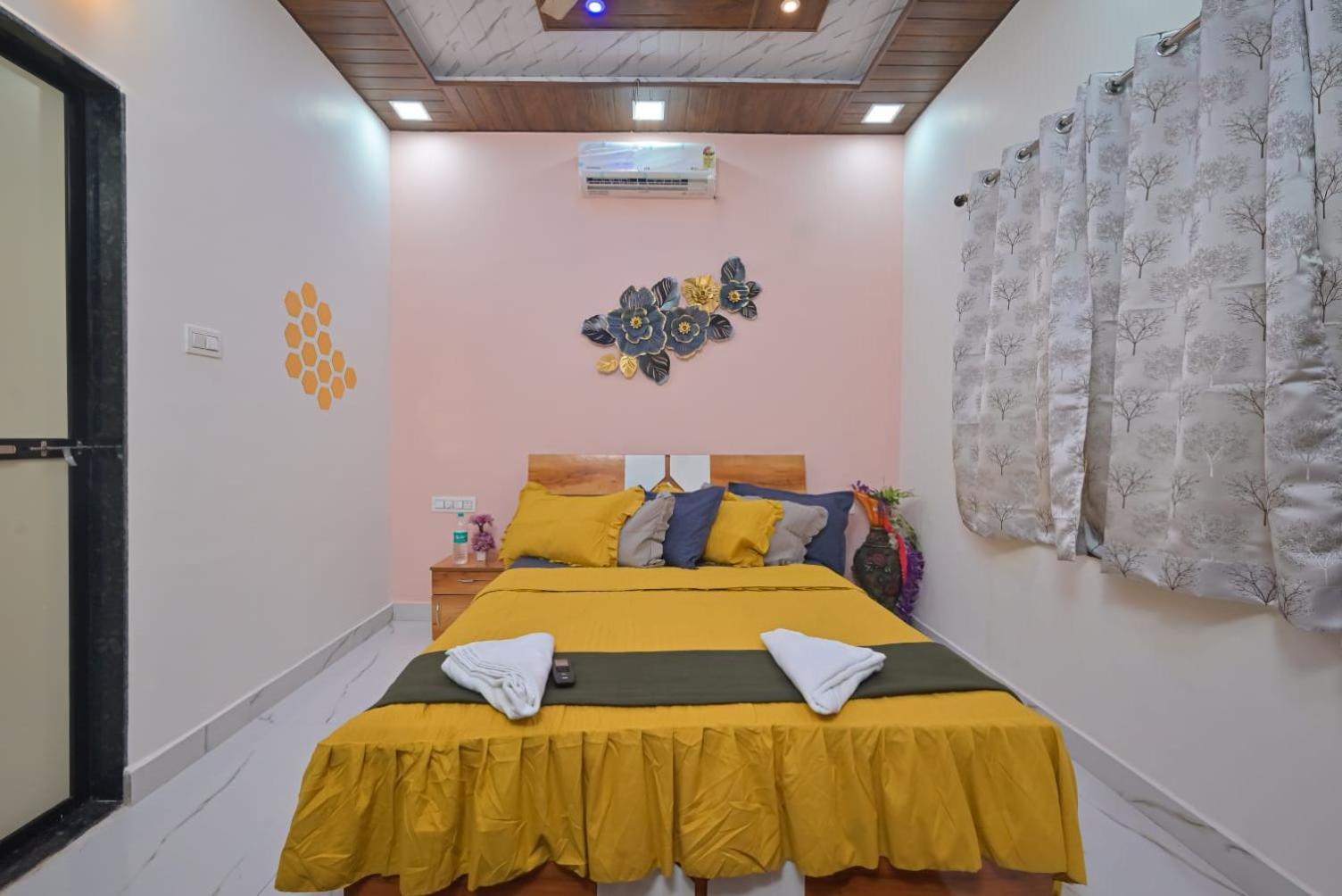 Ll Empyrean Ll Enfield Ll 2bhk Ll Ac Ll Pvt Pool Ll Ll Villa *