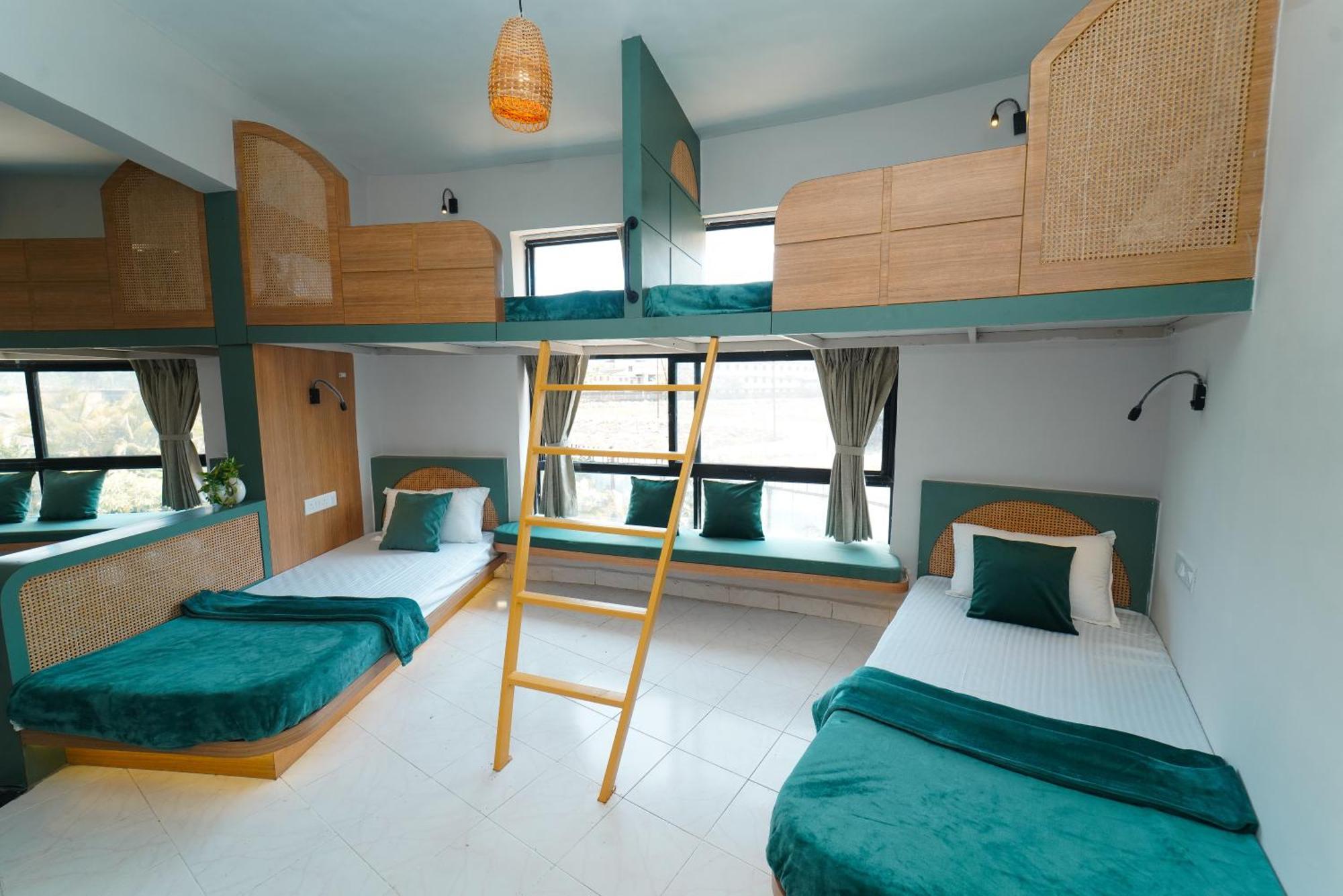 Voyage Zo Hostel Lonavala