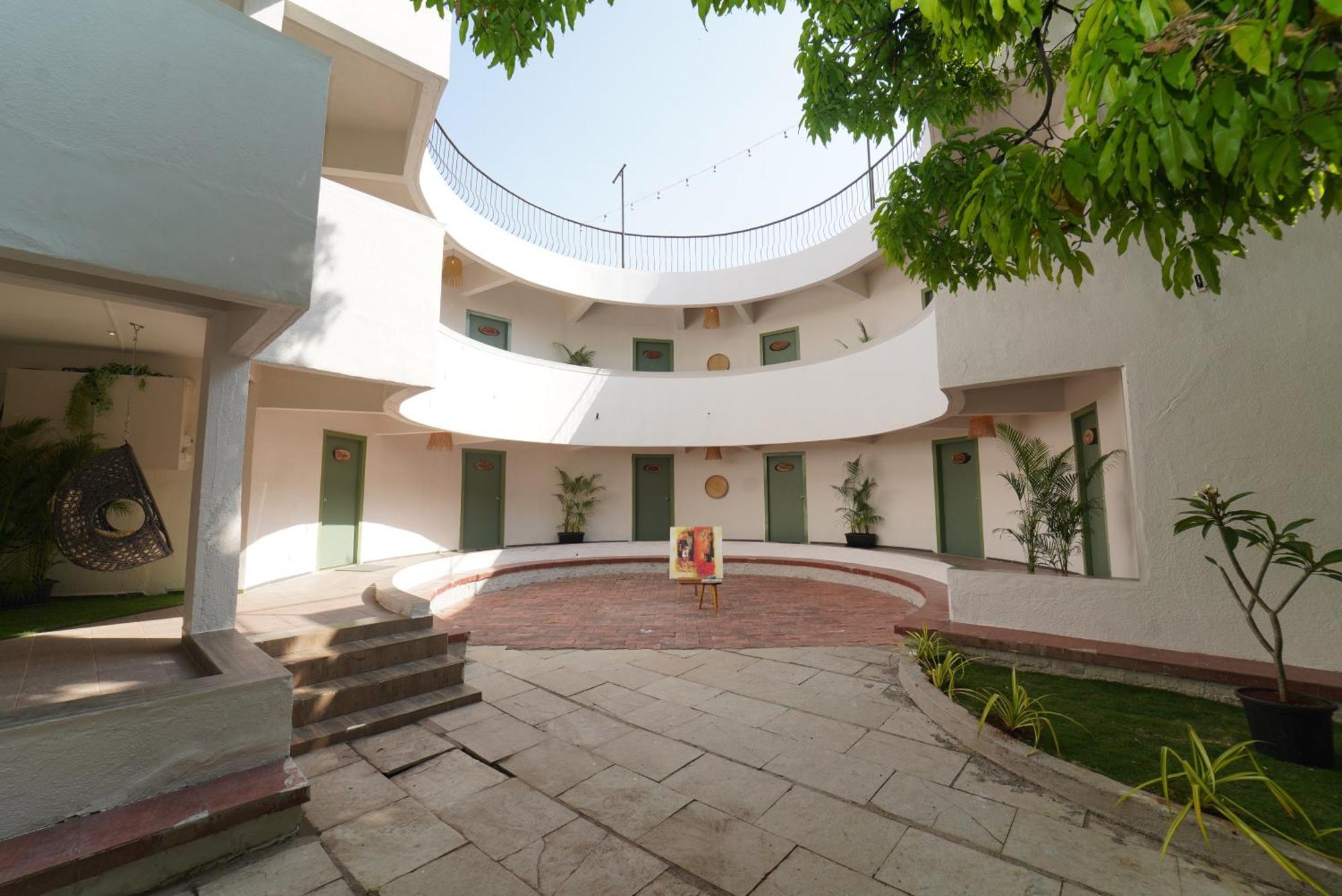Voyage Zo Lonavala