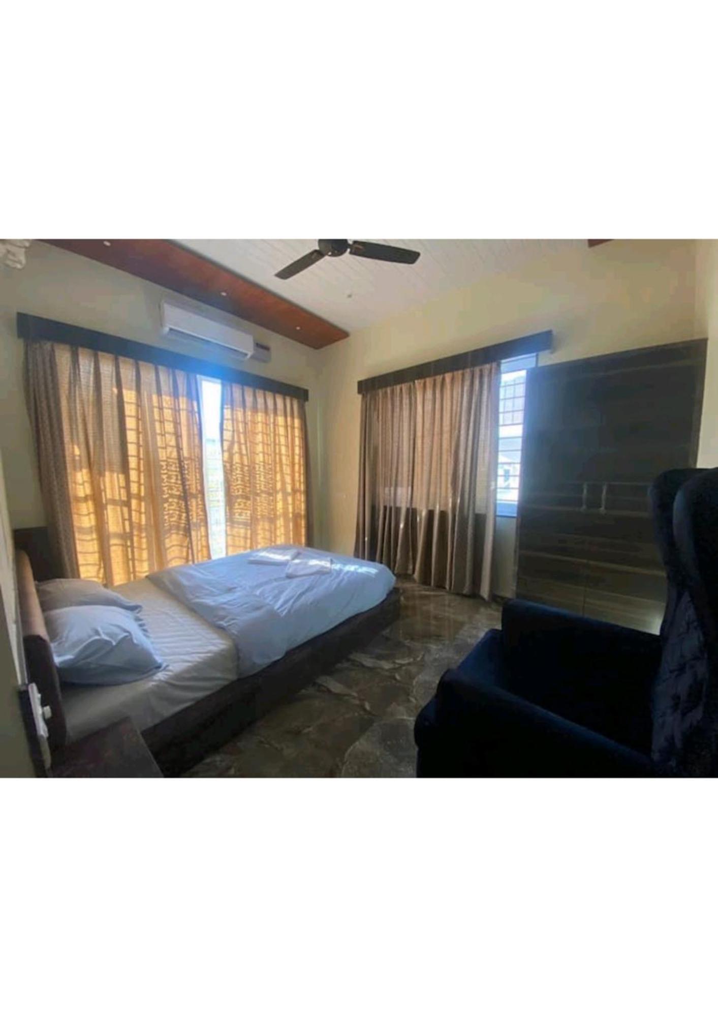 5bhk Pvt Pool/turf Villa *