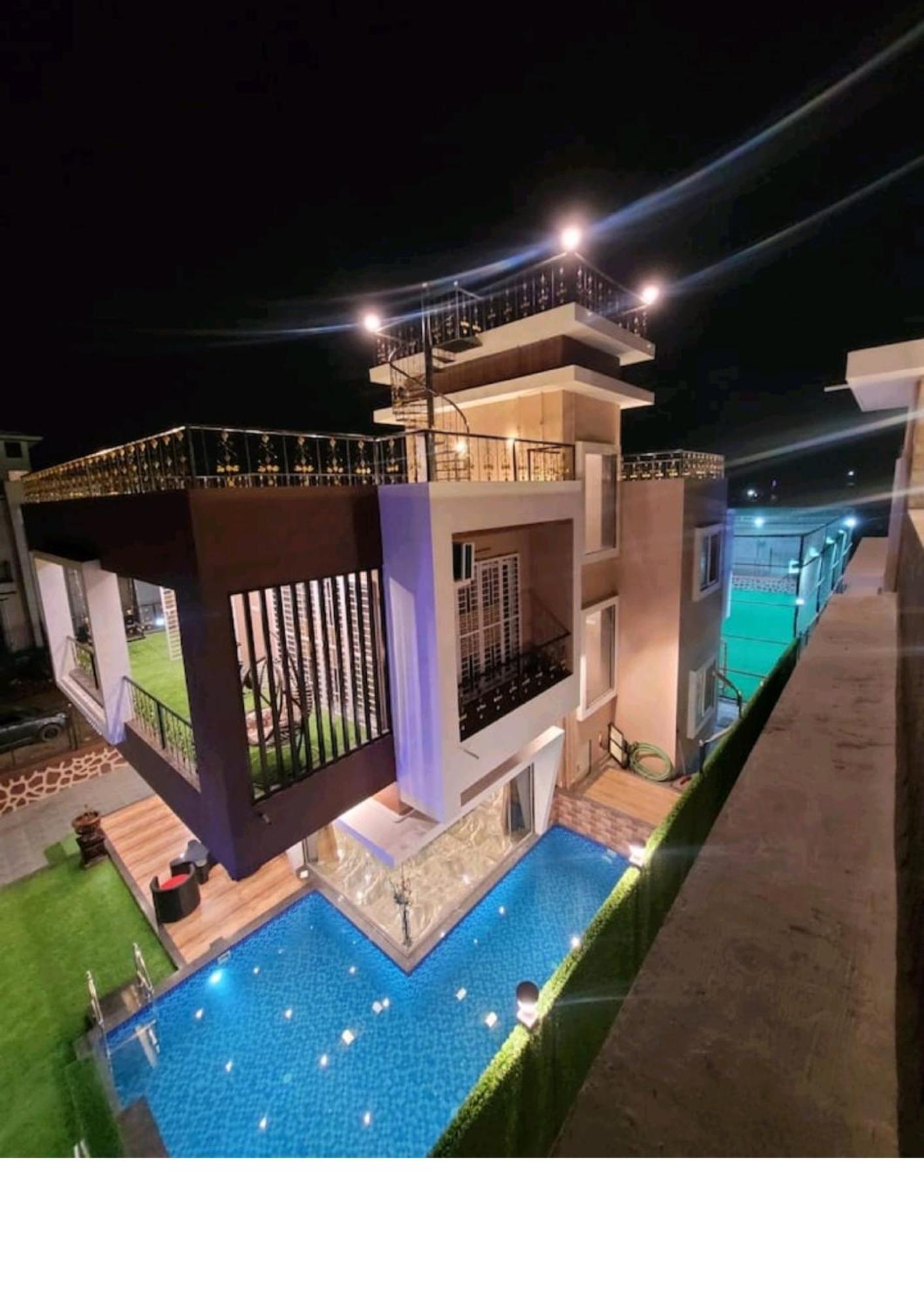 Villa 5bhk Pvt Pool/turf *