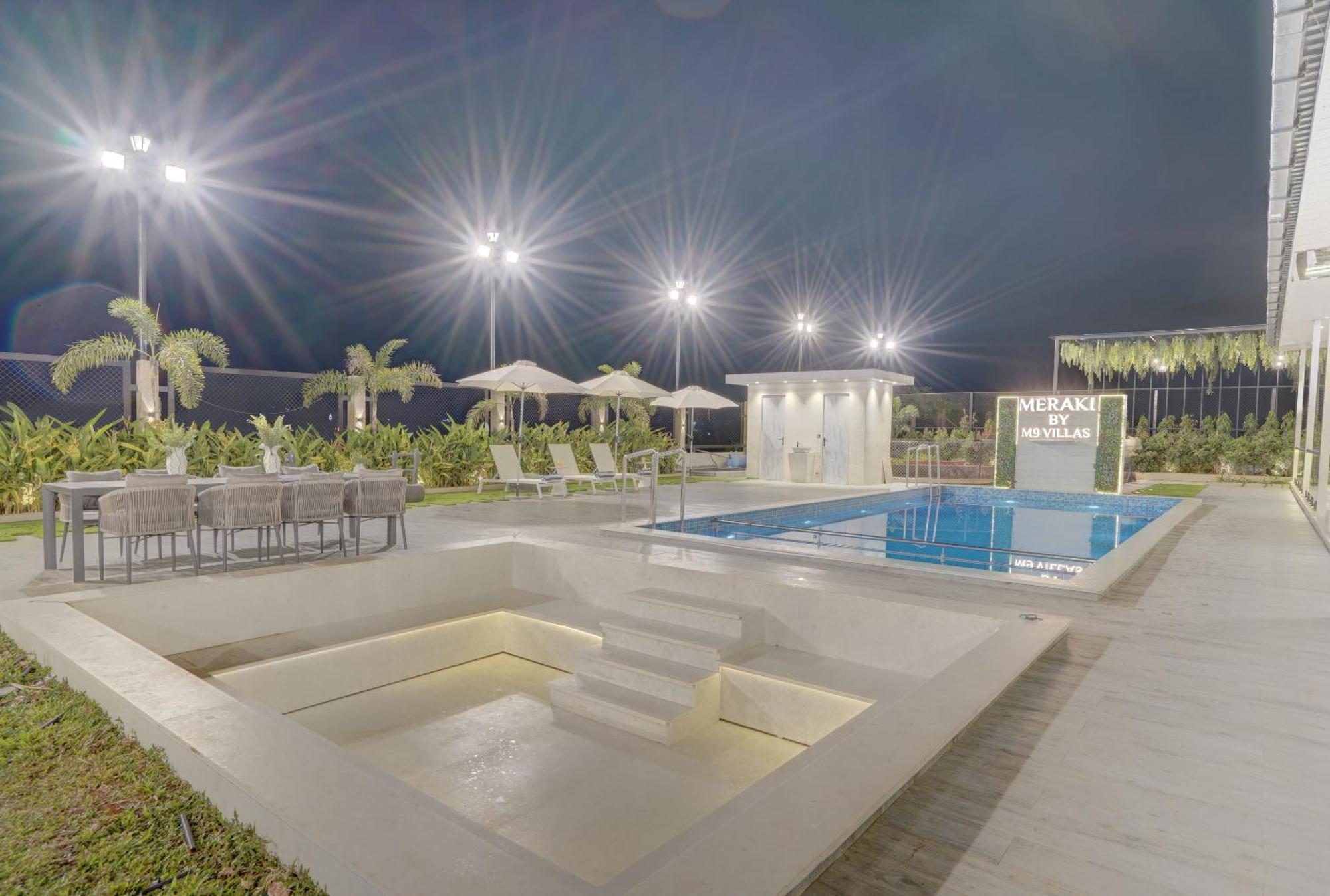Villa Elivaas Meraki - Luxe 6 Bhk Glass With Private Pool, Balcony, Garden & Gazebo