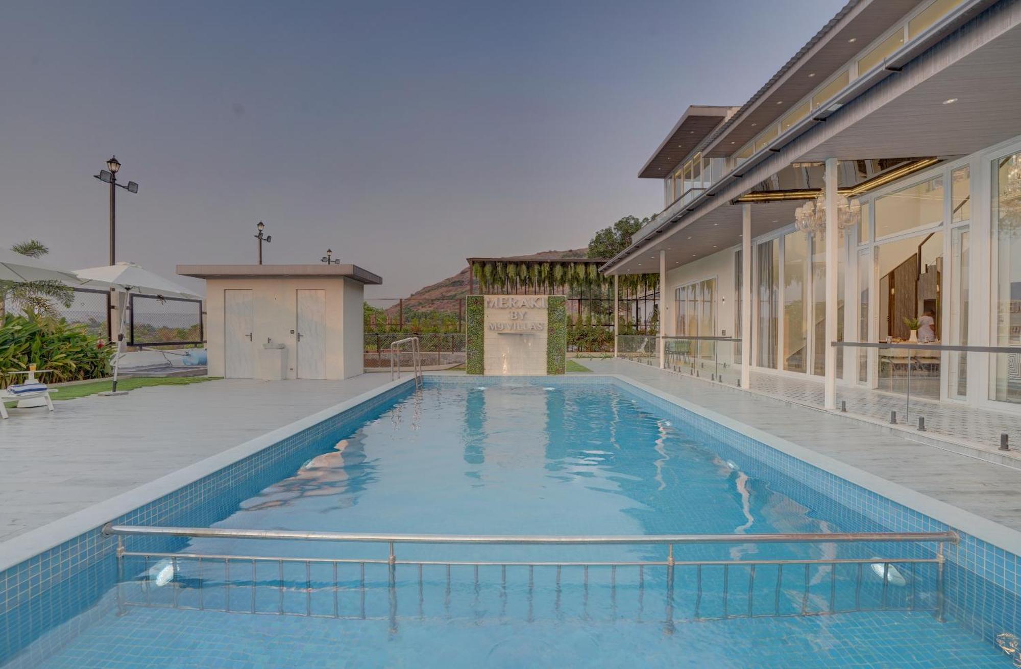Villa Elivaas Meraki - Luxe 6 Bhk Glass With Private Pool, Balcony, Garden & Gazebo Lonavala
