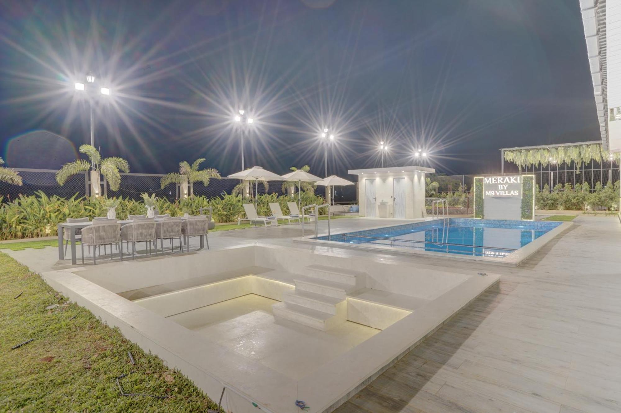 Elivaas Meraki - Luxe 6 Bhk Glass With Private Pool, Balcony, Garden & Gazebo