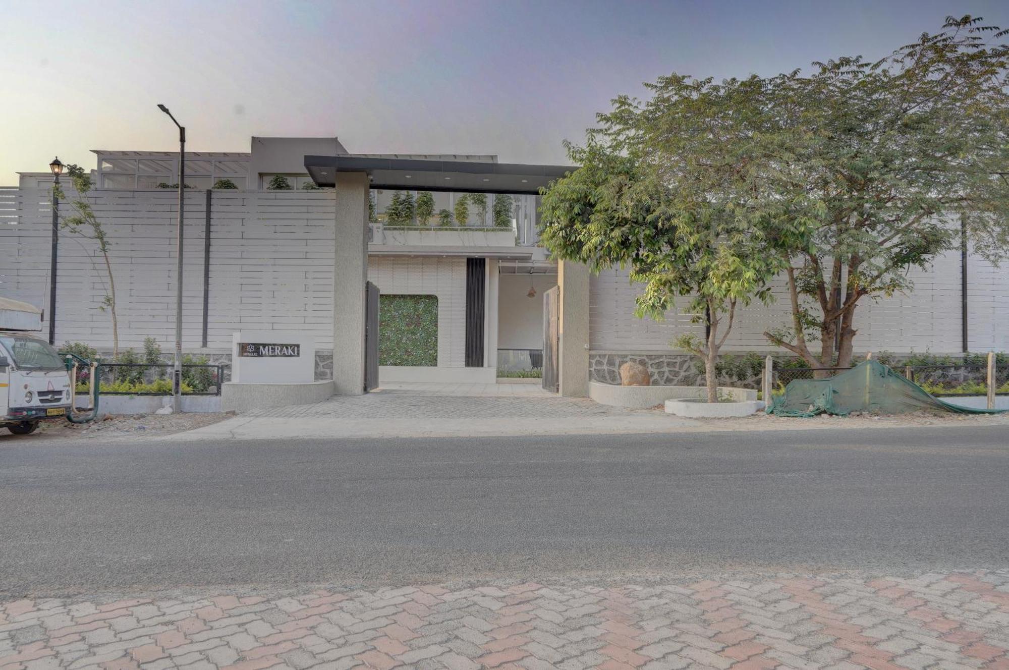 Villa Elivaas Meraki - Luxe 6 Bhk Glass With Private Pool, Balcony, Garden & Gazebo *