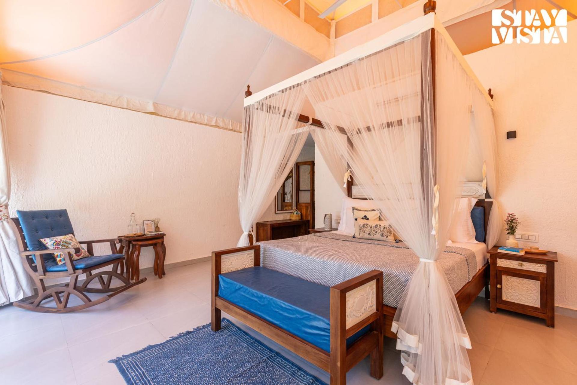 Stayvista At Vaana - Glamping Tents, Jacuzzi, Pool Villa *