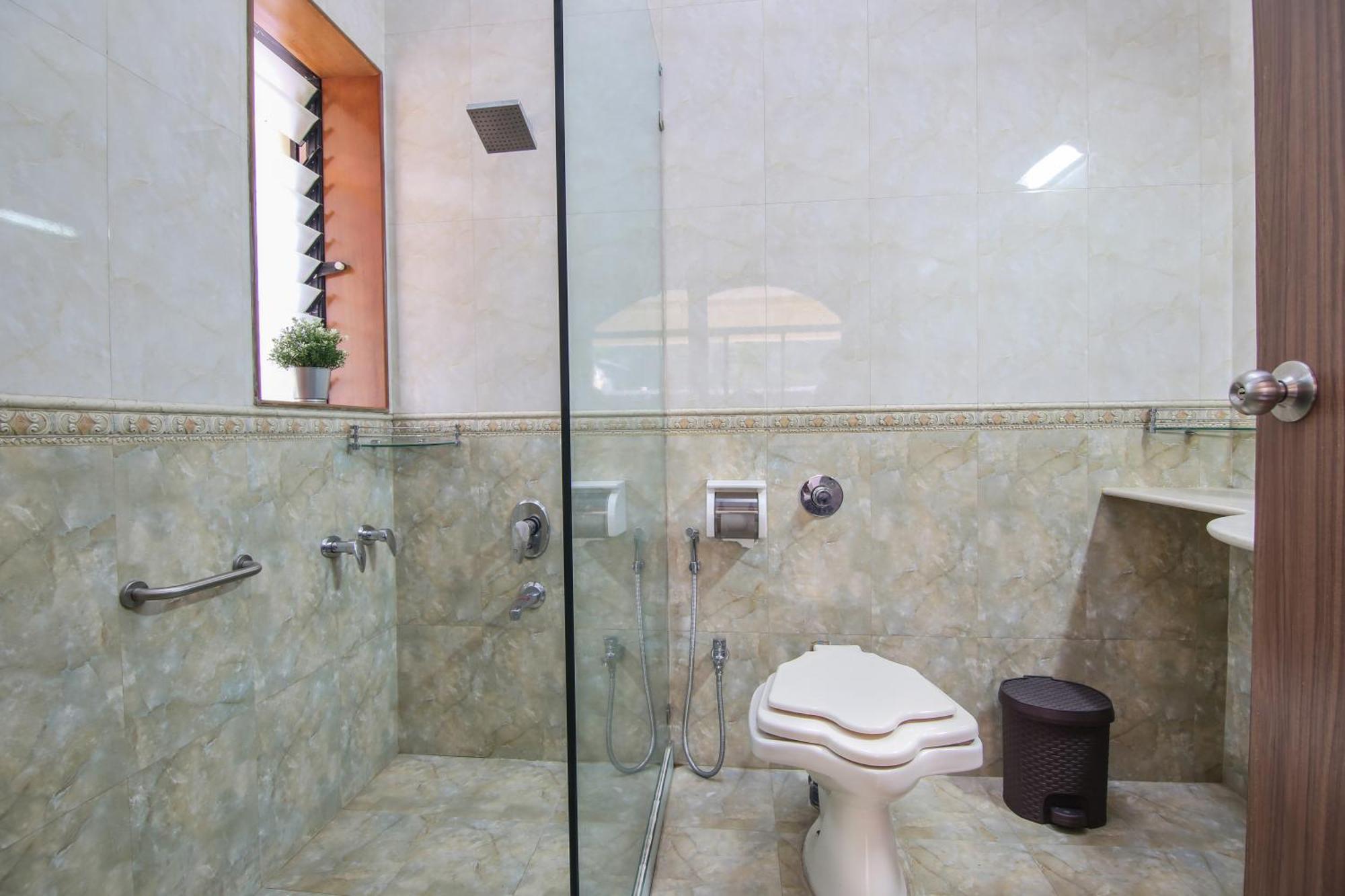 Akbar Spacious 4bhk Grand Pool At Tranqvillas *