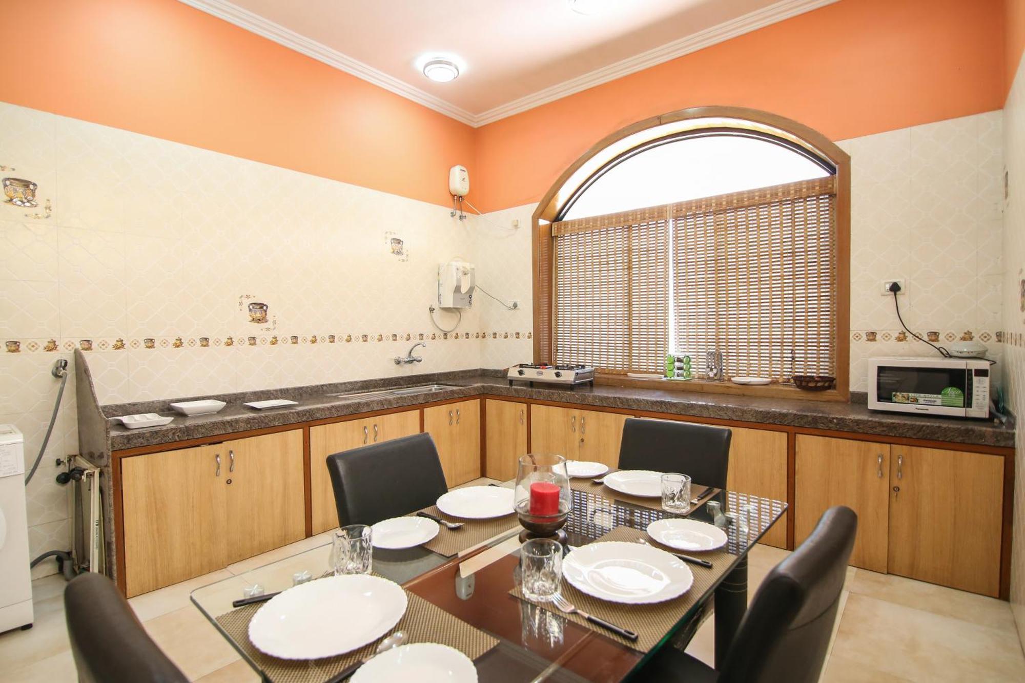 Akbar Spacious 4bhk Grand Pool At Tranqvillas *