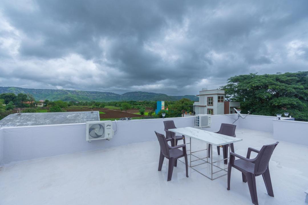 Villa Spacious 3bhk In *