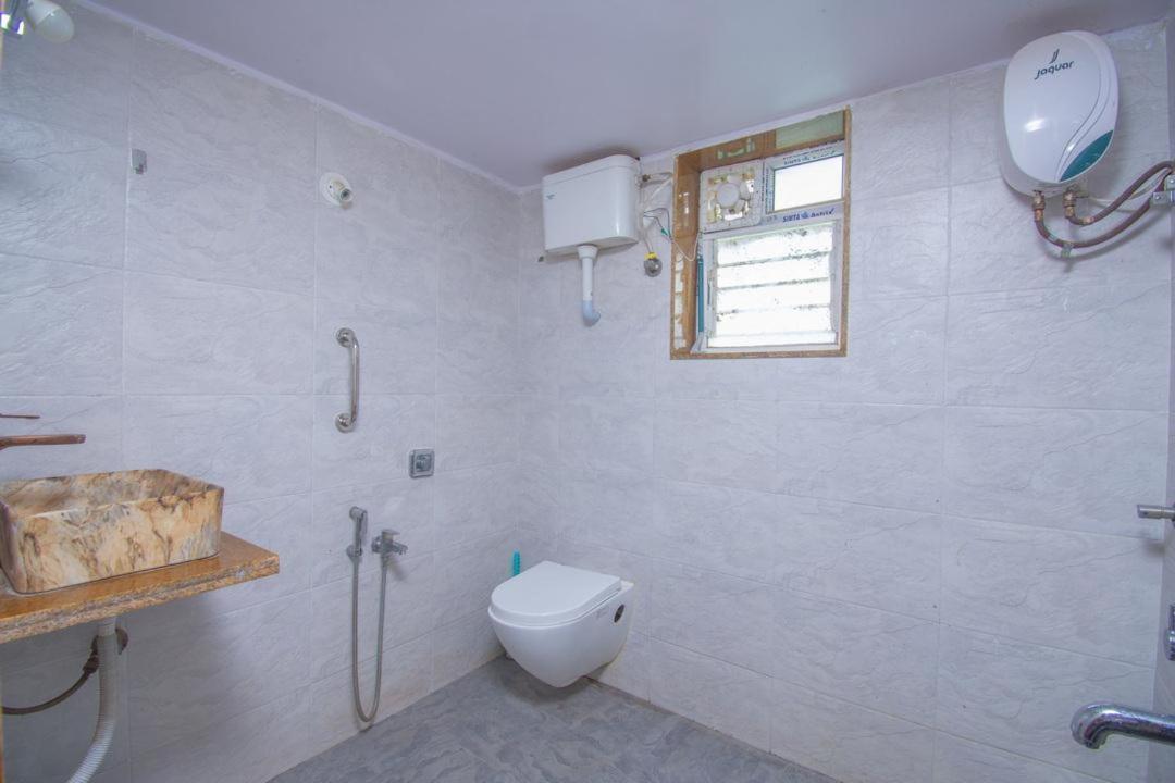 Villa Spacious 3bhk In *