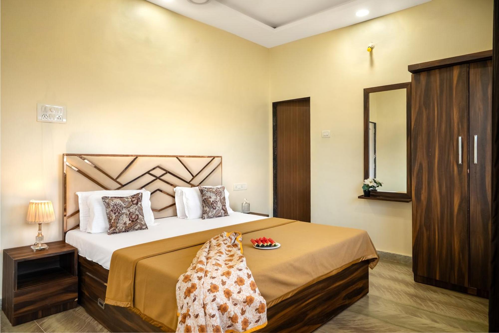 Newly Renovated-farm -6bhk With Pool & Turf * Lonavala