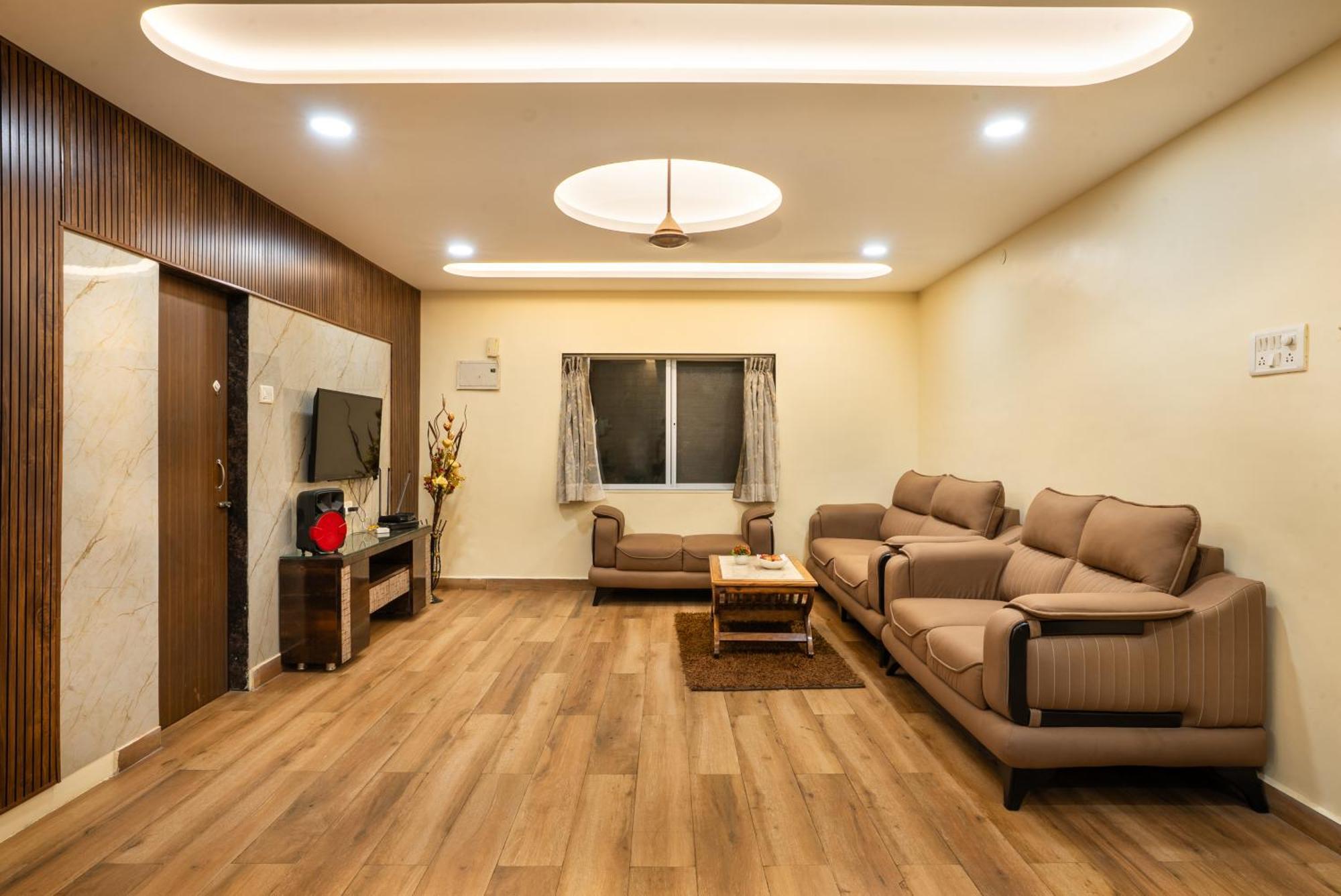 Newly Renovated-farm -6bhk With Pool & Turf Villa *