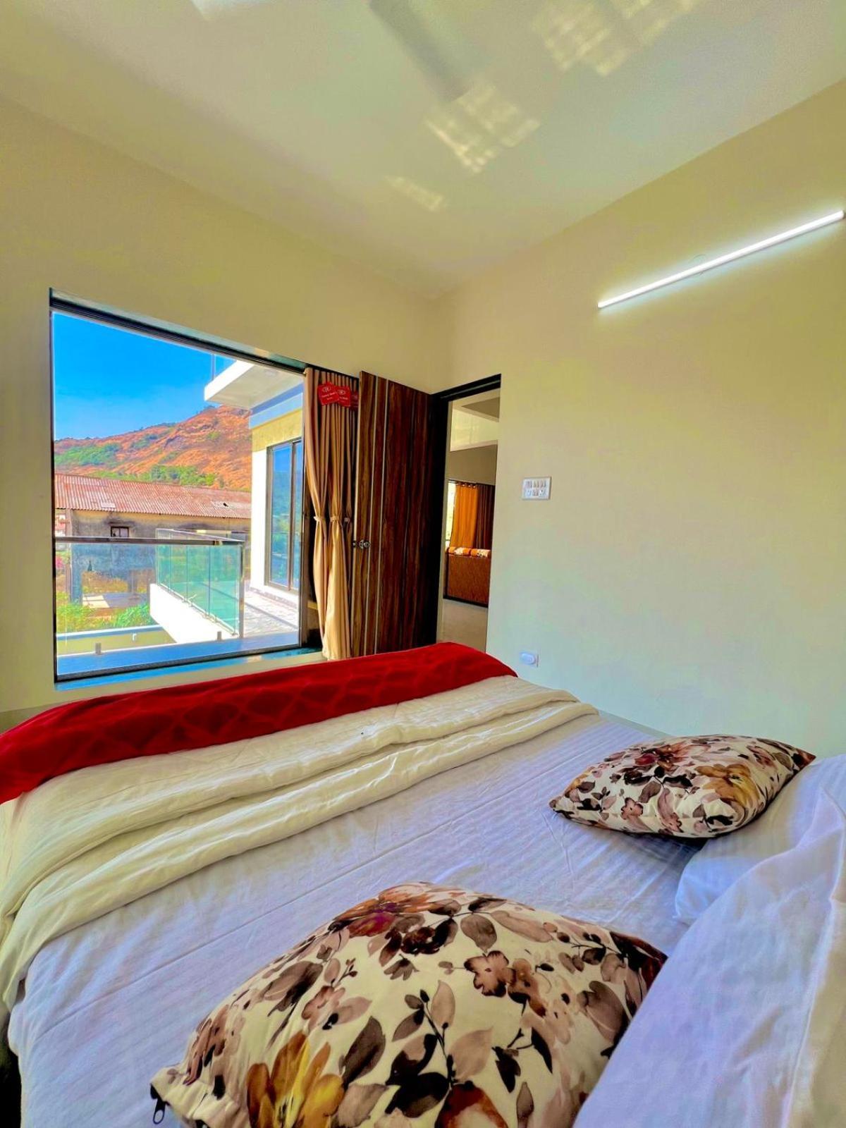Villa Mountain Gaze - The Dream Ll 4 Ac Ll Big Pvt Pool Ll Hill View Lonavala