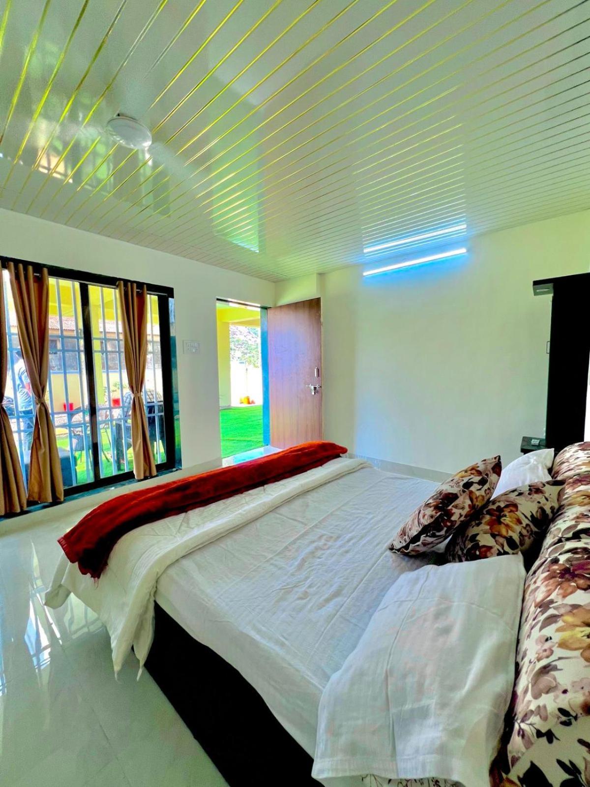 Villa Mountain Gaze - The Dream Ll 4 Ac Ll Big Pvt Pool Ll Hill View *
